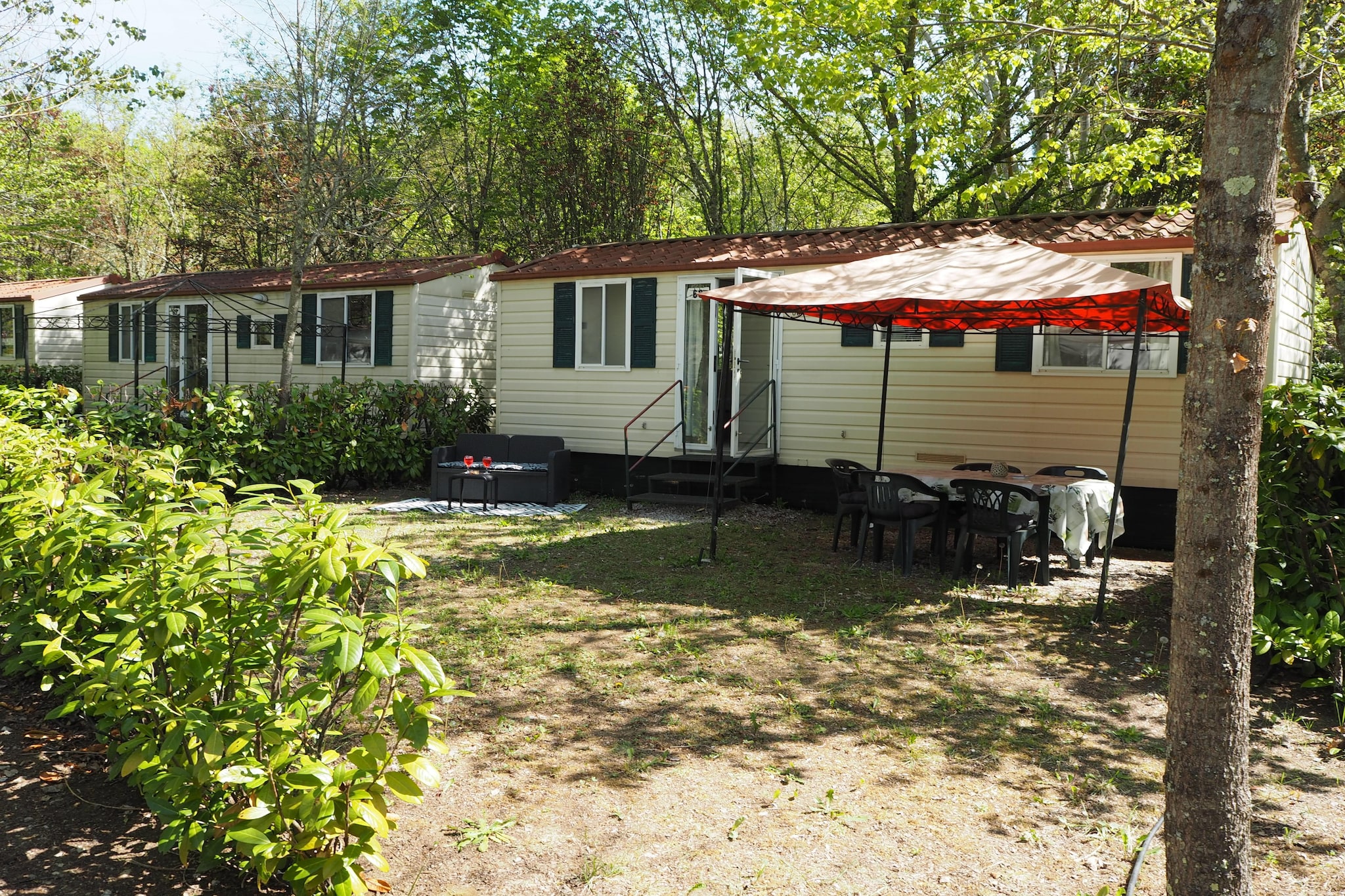 Camping Village La Chiocciola 5p2 - Buitenkant zomer