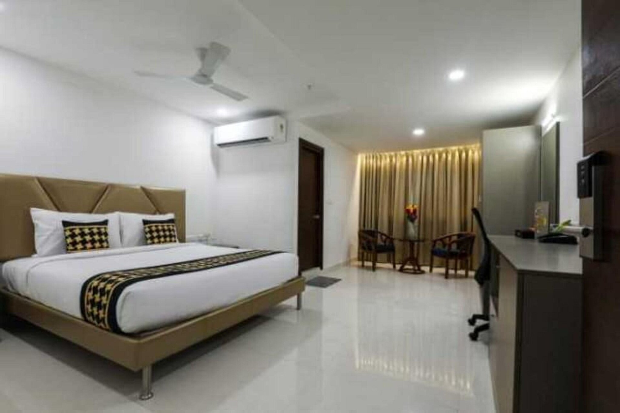 Enjoy a comfortable and hassle-free experience at our thoughtfully designed property. Each room is equipped with modern amenities, cozy bedding, and elegant decor to make you feel right at home. Located conveniently with easy access to public transport and major attractions, it's perfect for both business and leisure travelers. Cleanliness and guest comfort are our top priorities, and our team is available 24/7 to assist you throughout your stay.
Unmarried couples are warmly welcome at this property.
Guests with local ID proof are warmly welcome.
Foreign guests are welcome and allowed to stay at this property without any restrictions
Early Check-In Policy: A full day’s room rate will be charged for check-ins before 6:00 AM. Complimentary early check-in is available between 6:00 AM and 10:00 AM, subject to room availability.
Check-in is only available to guests aged 18 and above. Please provide a government-issued ID to confirm your age.