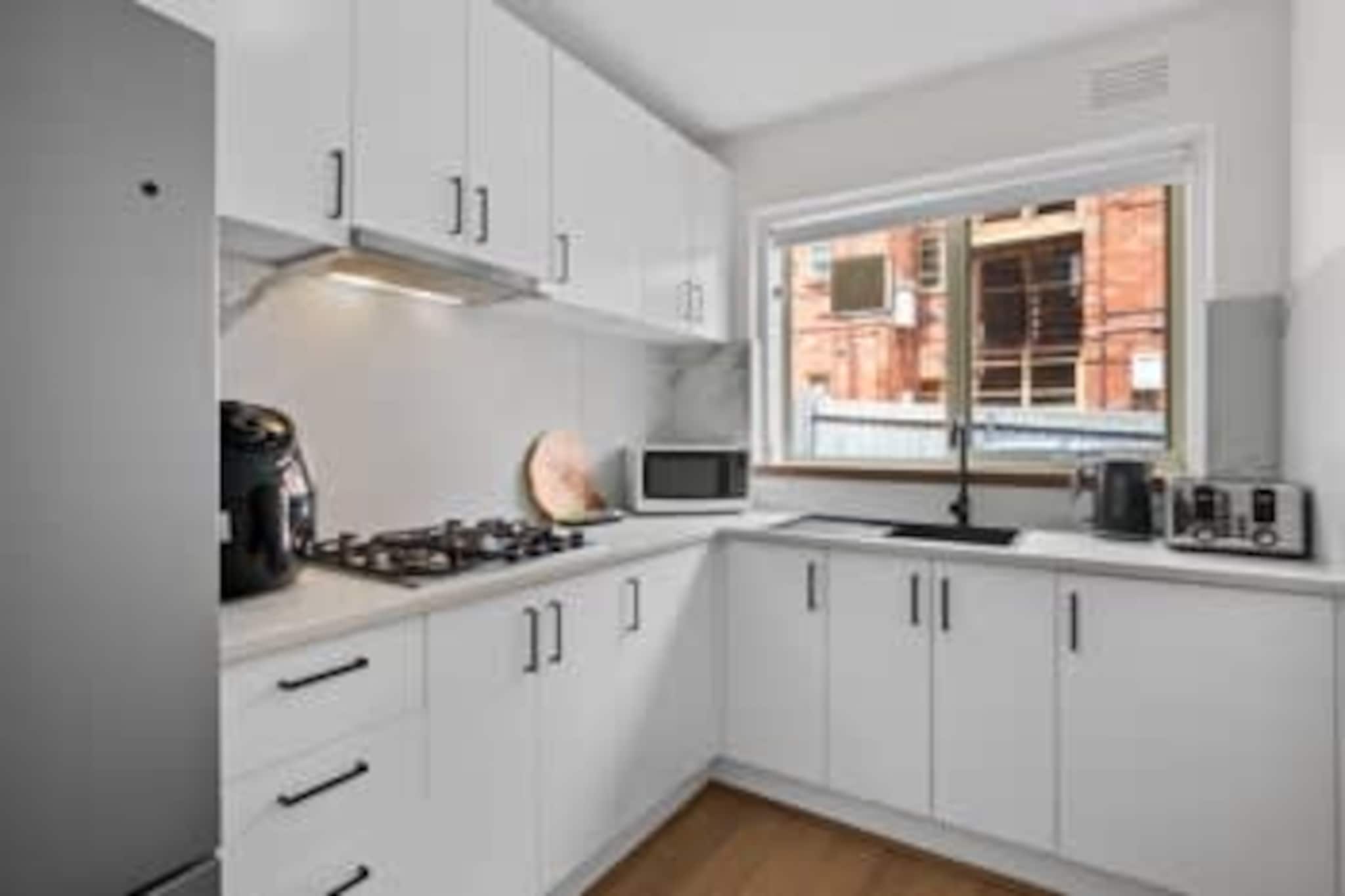 Bright 1-Bed Apartment in St Kilda