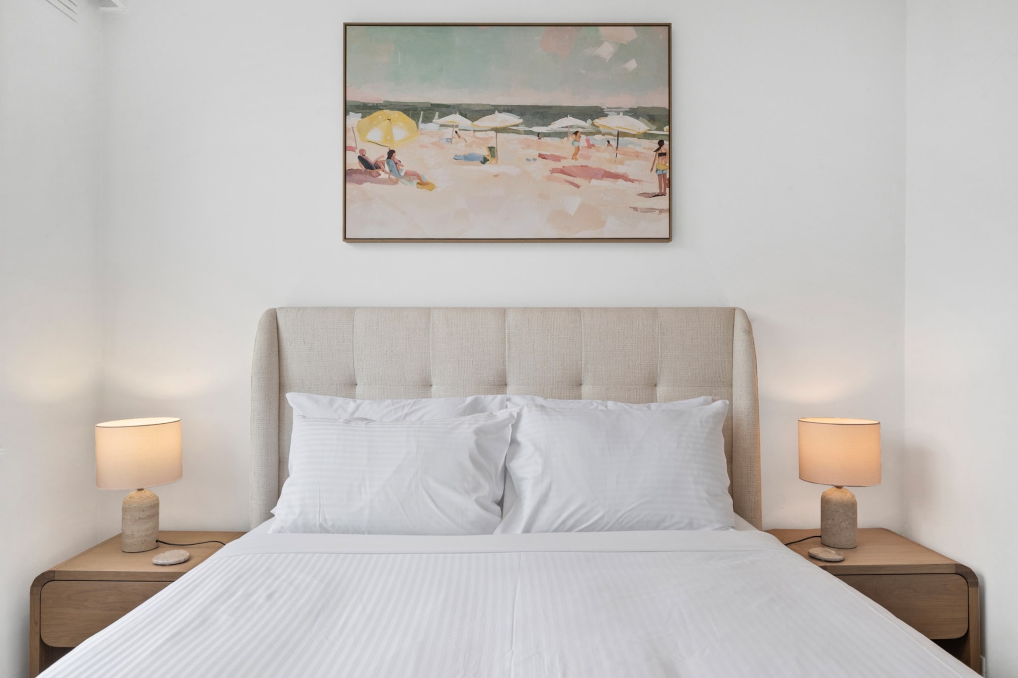 Bed Linen, Hot Water, Internet Access DSL, Wardrobe, Living room(TV, air conditioning), Kitchen(dining table, stove, electric kettle, toaster, coffee machine, oven, microwave, fridge, dishes and cutlery, Wine glasses), bedroom(Queen Bed), bathroom(tumble dryer, washing machine, iron, hairdryer, Towels/Sheets (Incl.), shampoo, body soap, Essentials, Conditioner, Shower gel), First Aid, Beach, Play area, balcony or terrace, Carbon monoxide detector, Coffee, Long term stays allowed, Room-darkening shades