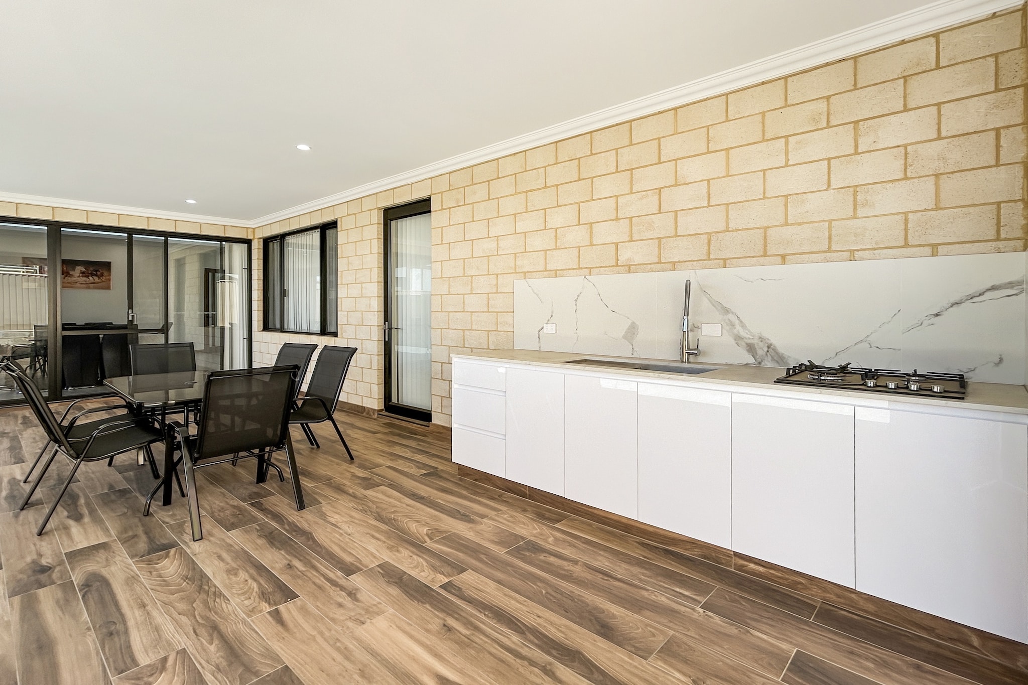 Spacious 4 bed home with open plan living