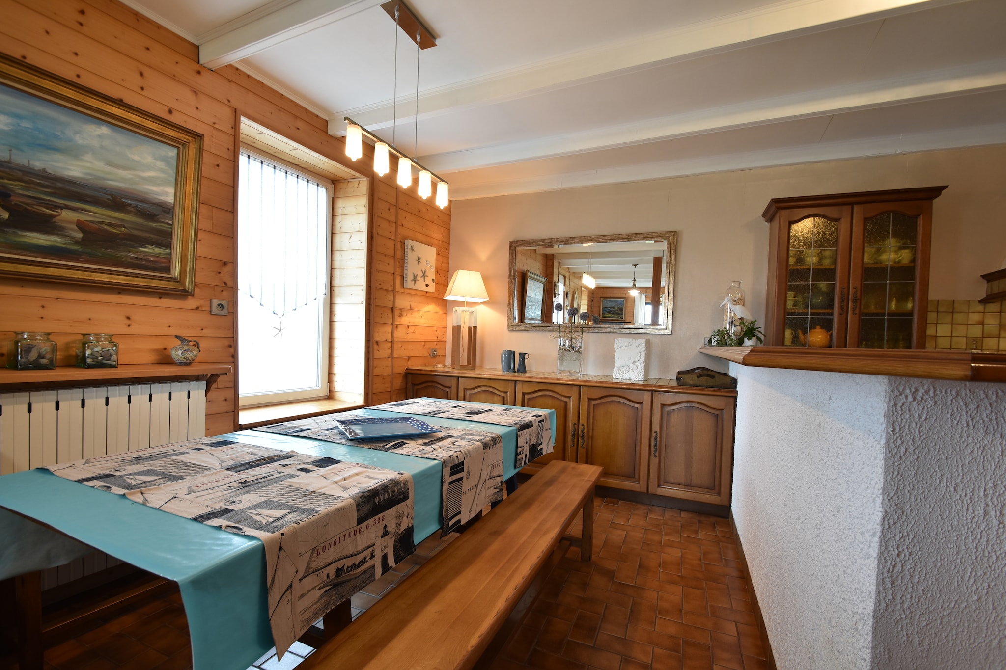 Ground floor: (Living room(TV(satellite), seating area, DVD player), open kitchen(electric kettle, coffee machine, oven, microwave, dishwasher, fridge-freezer, washing machine))\n\nOn the 1st floor: (bedroom(double bed(140 x 190 cm)), bedroom(double bed(160 x 200 cm)), bedroom(2x single bed(70 x 190 cm)), bathroom(shower, washbasin), toilet)\n\nheating, terrace, garden furniture, BBQ, play equipment, children\'s bed, high chair