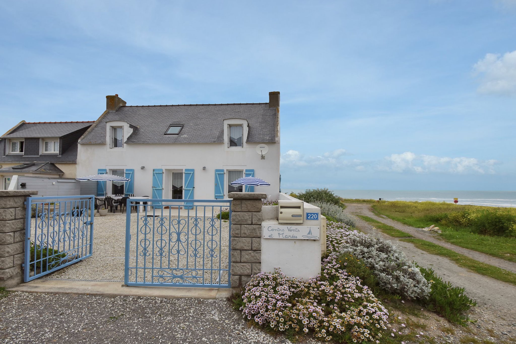 Beautiful holiday home by the sea in Penmarch