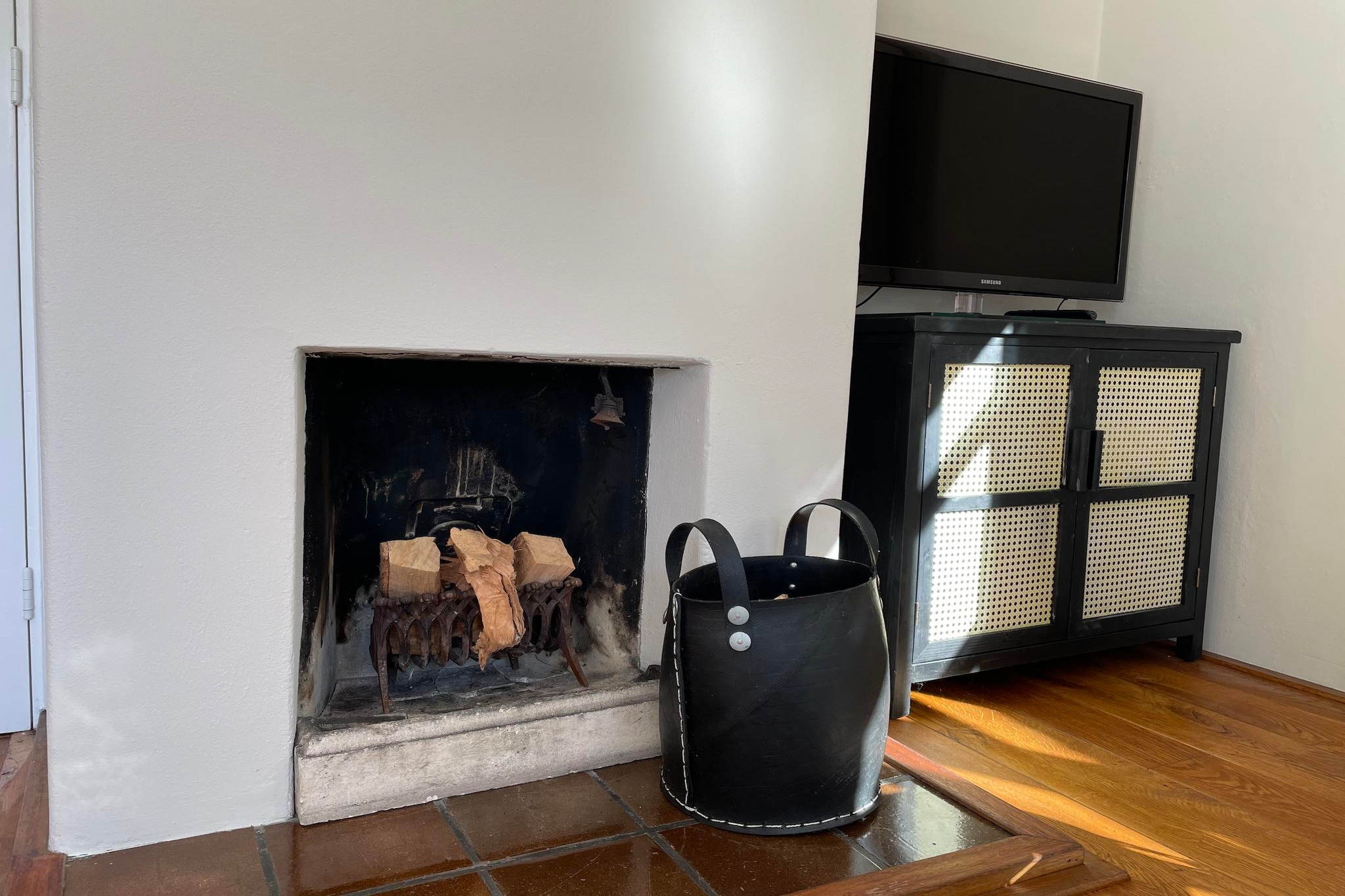 Cozy Home Near Beach for 3