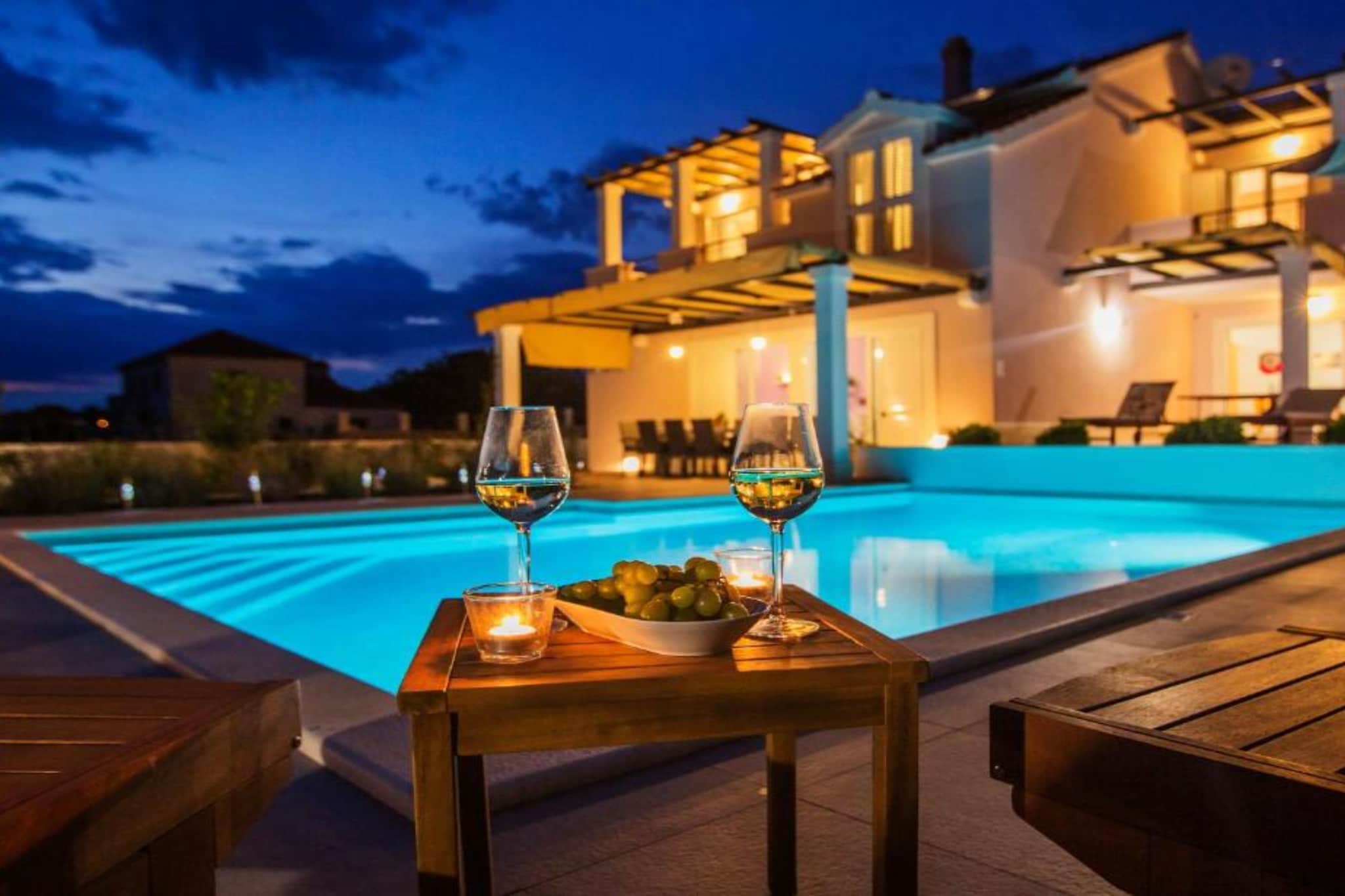 Adriatic Pearl - FourBedroom Villa with heated pool - Zwembad