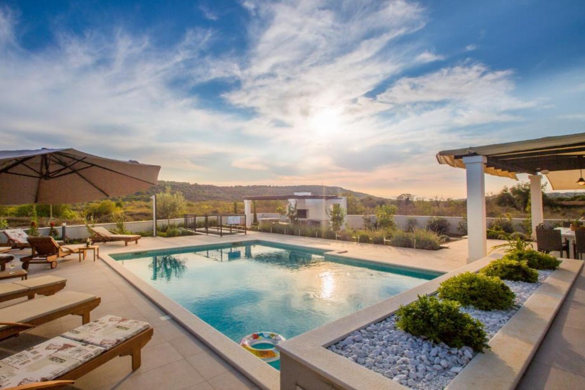 Adriatic Pearl - FourBedroom Villa with heated pool - Zwembad