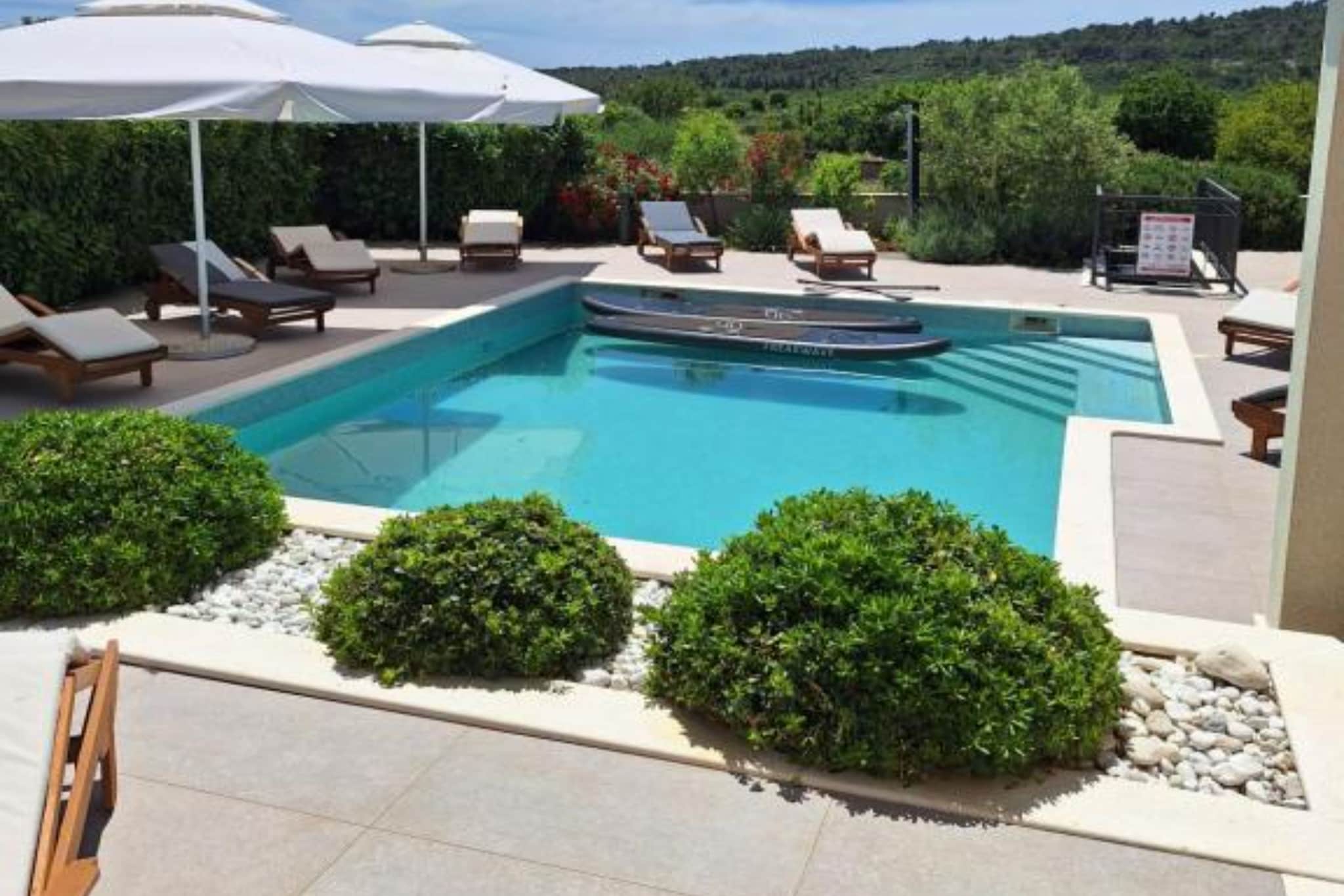 Adriatic Pearl - FourBedroom Villa with heated pool - Zwembad