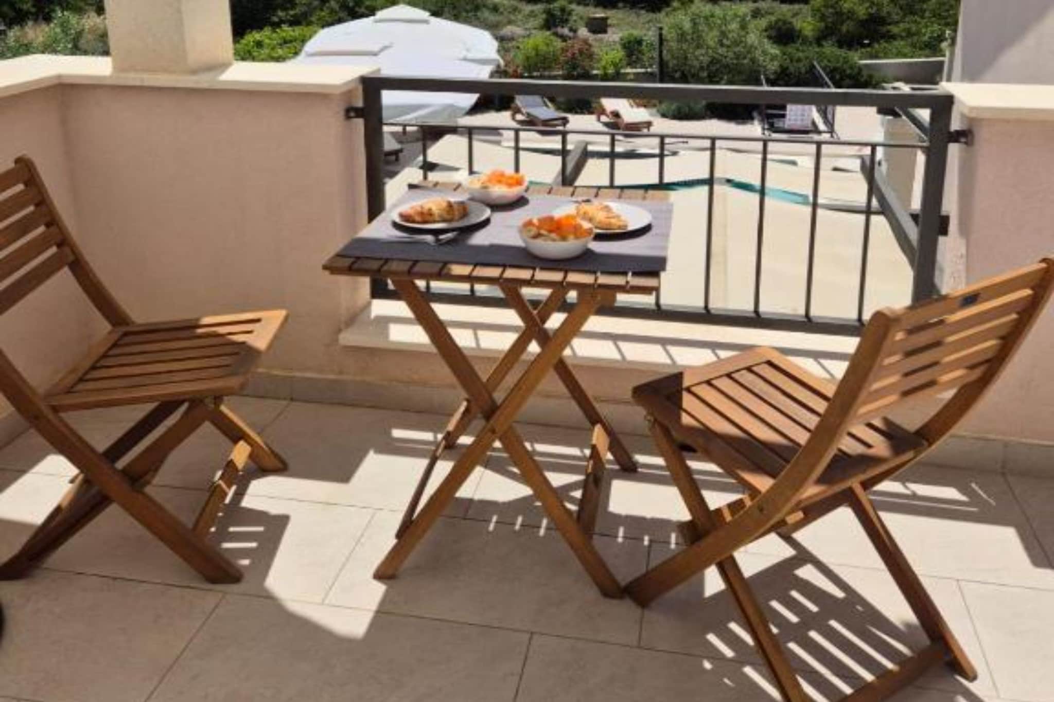 Adriatic Pearl - FourBedroom Villa with heated pool - Terrasbalkon