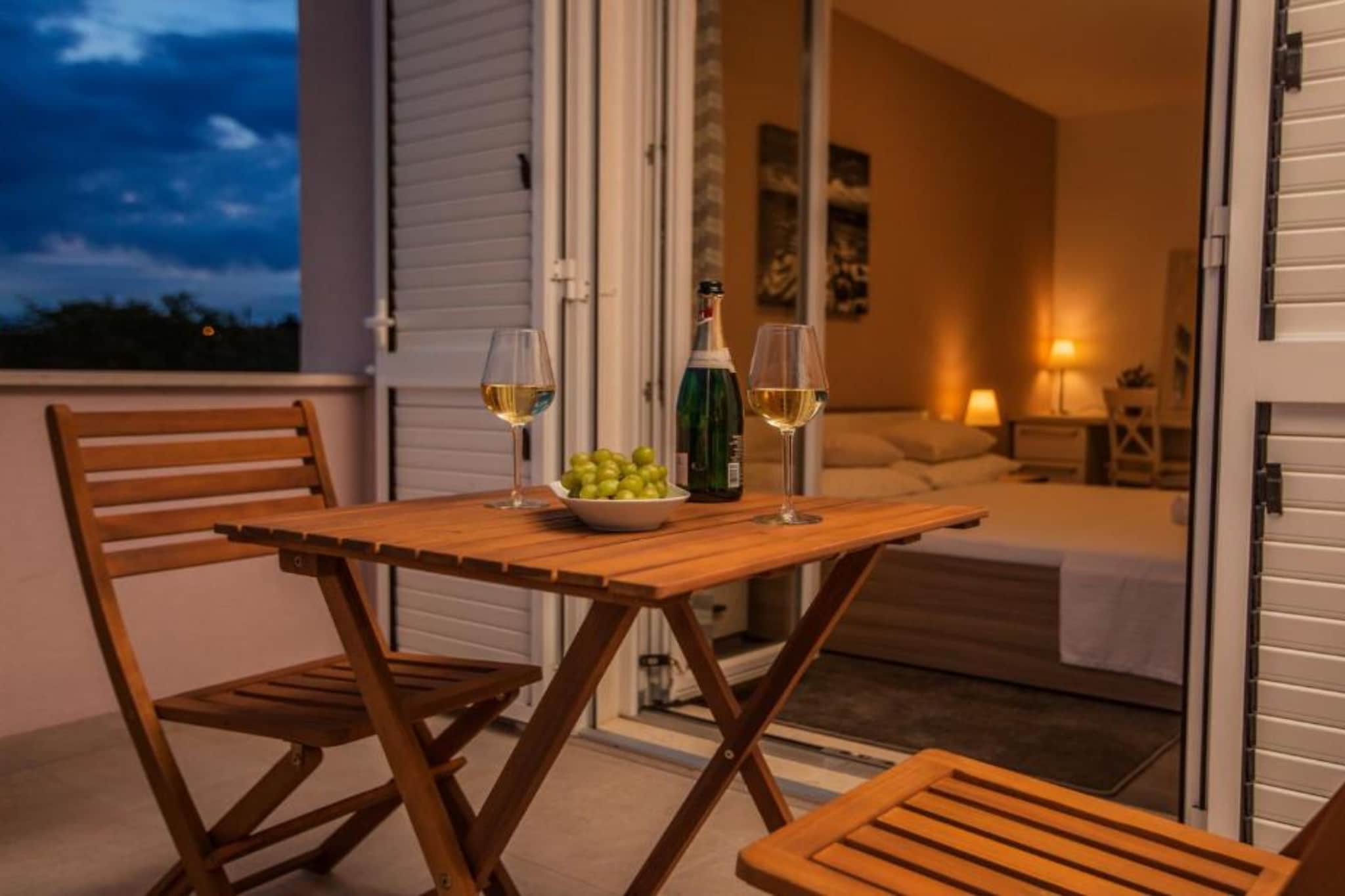 Adriatic Pearl - FourBedroom Villa with heated pool - Terrasbalkon
