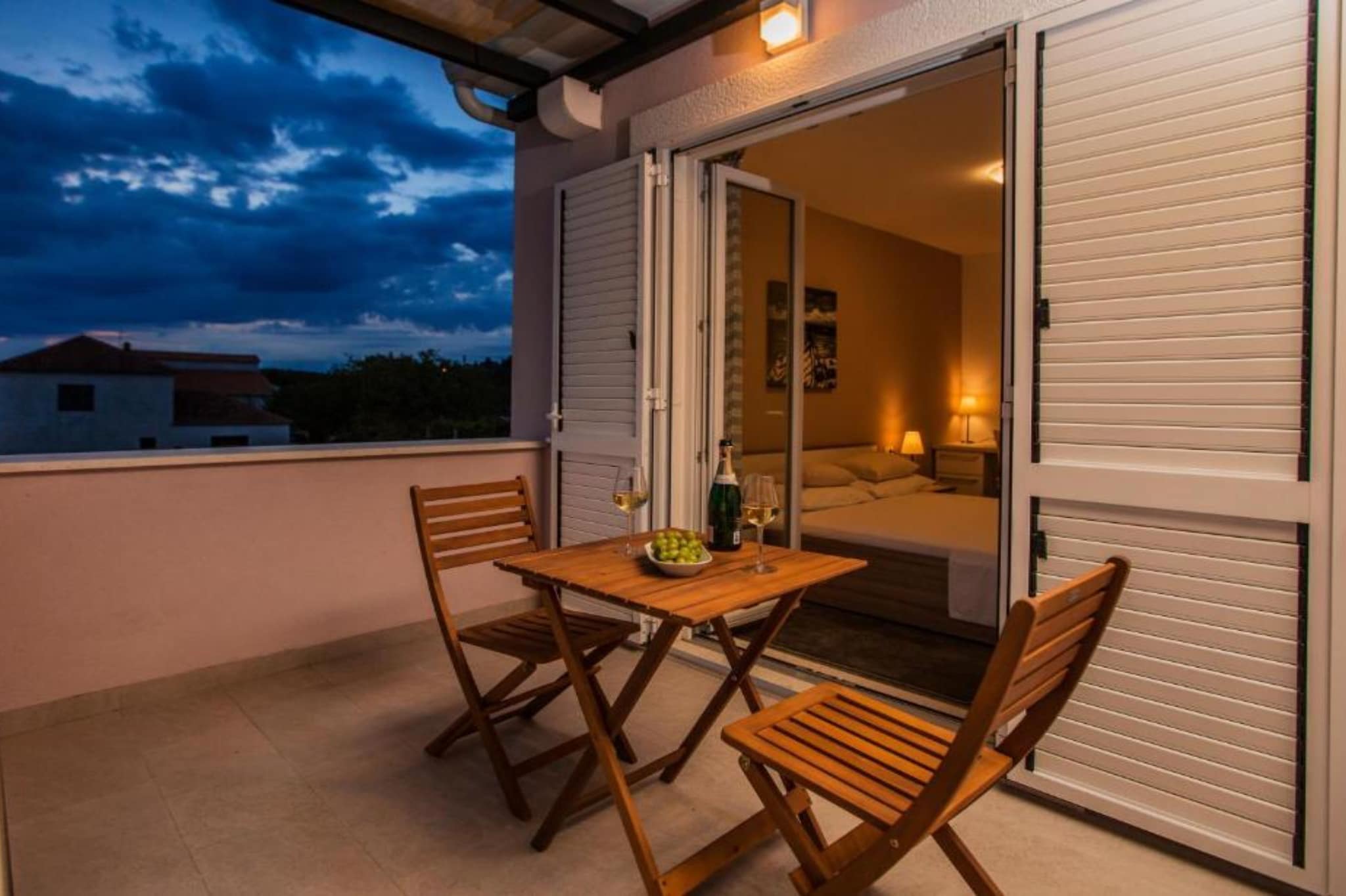Adriatic Pearl - FourBedroom Villa with heated pool - Terrasbalkon
