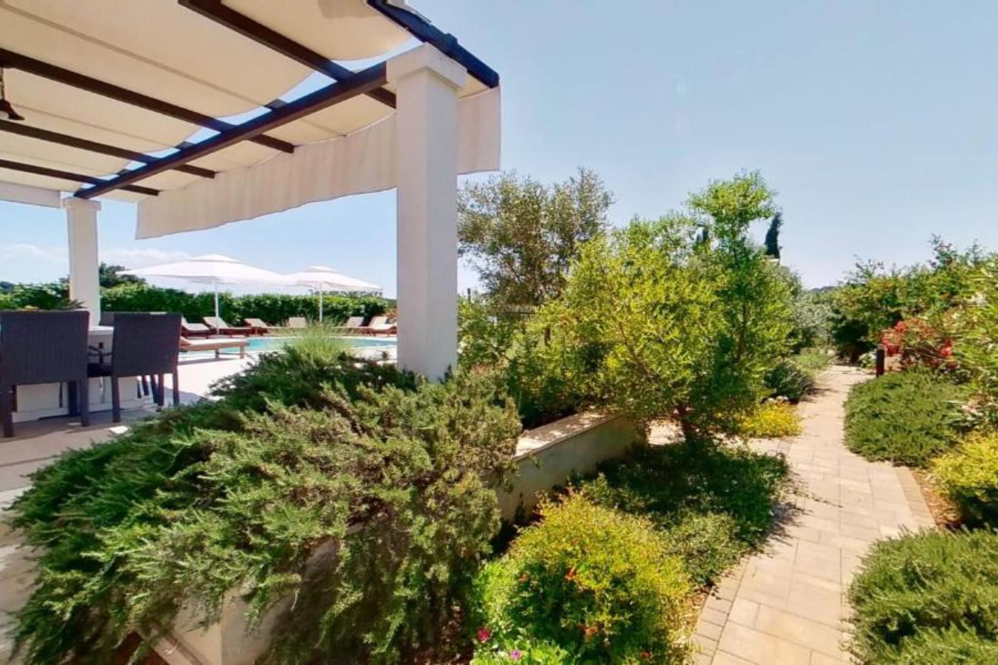Adriatic Pearl - FourBedroom Villa with heated pool - Tuinen zomer