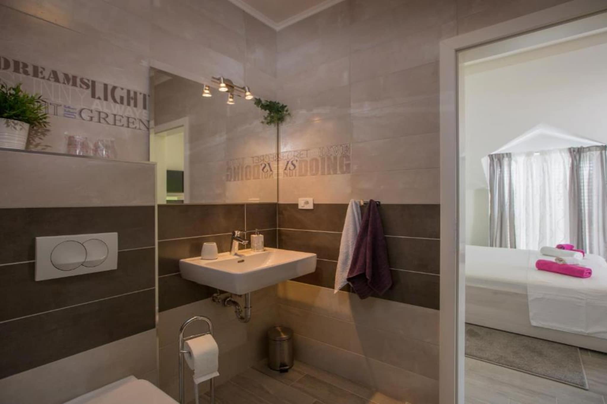 Adriatic Pearl - FourBedroom Villa with heated pool - Badkamer
