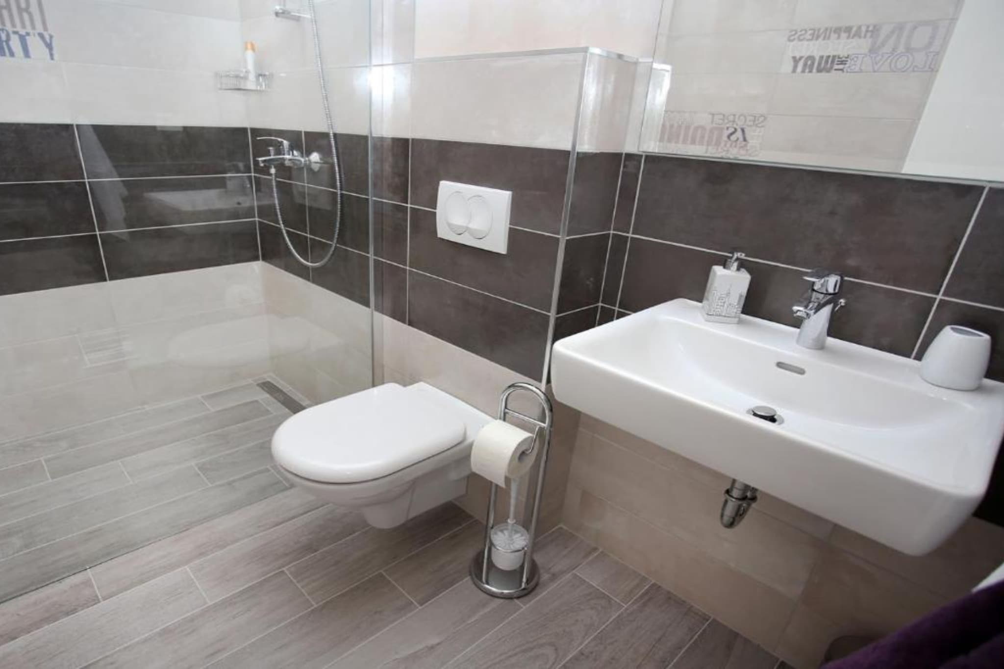 Adriatic Pearl - FourBedroom Villa with heated pool - Badkamer