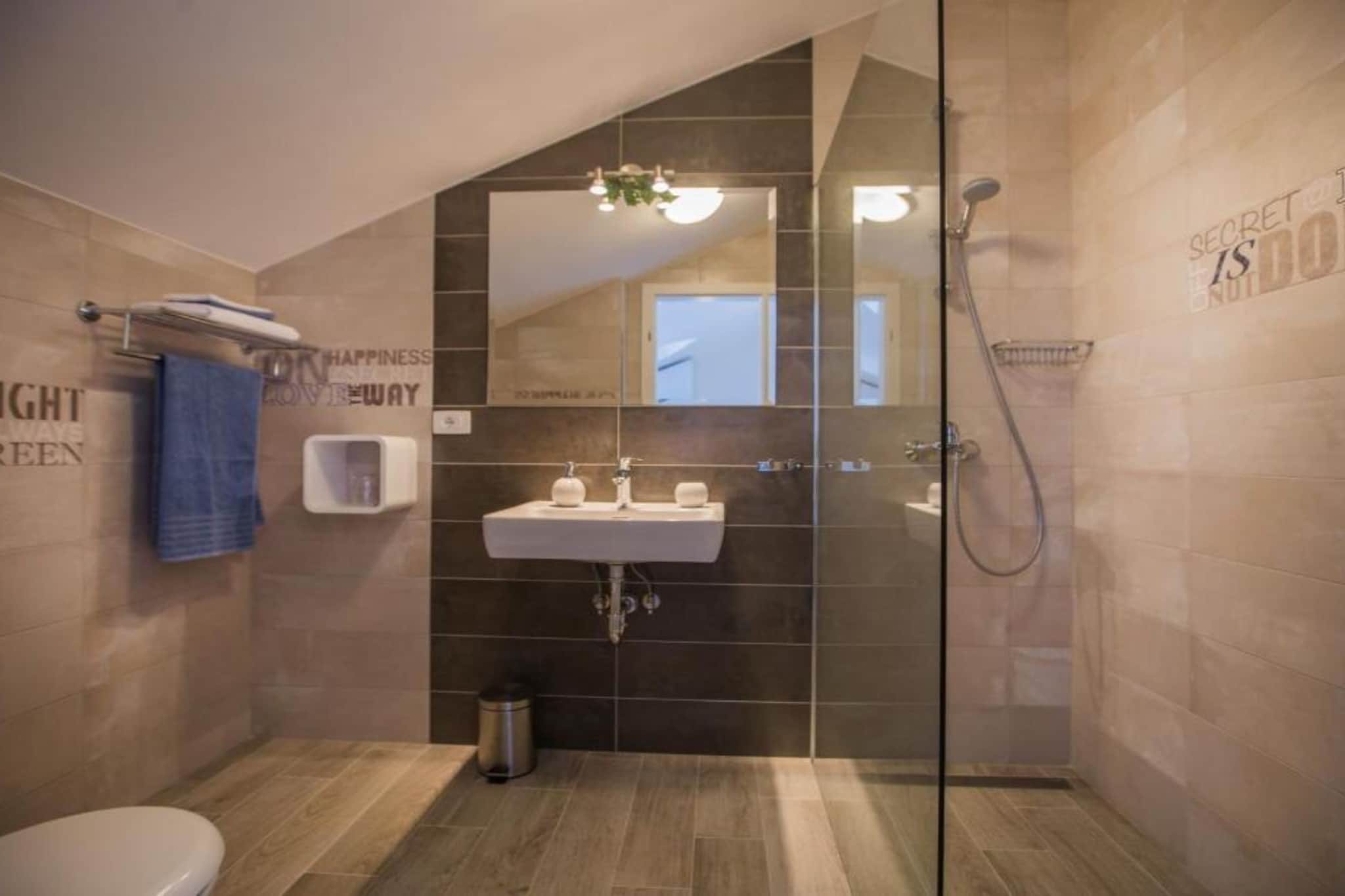 Adriatic Pearl - FourBedroom Villa with heated pool - Badkamer