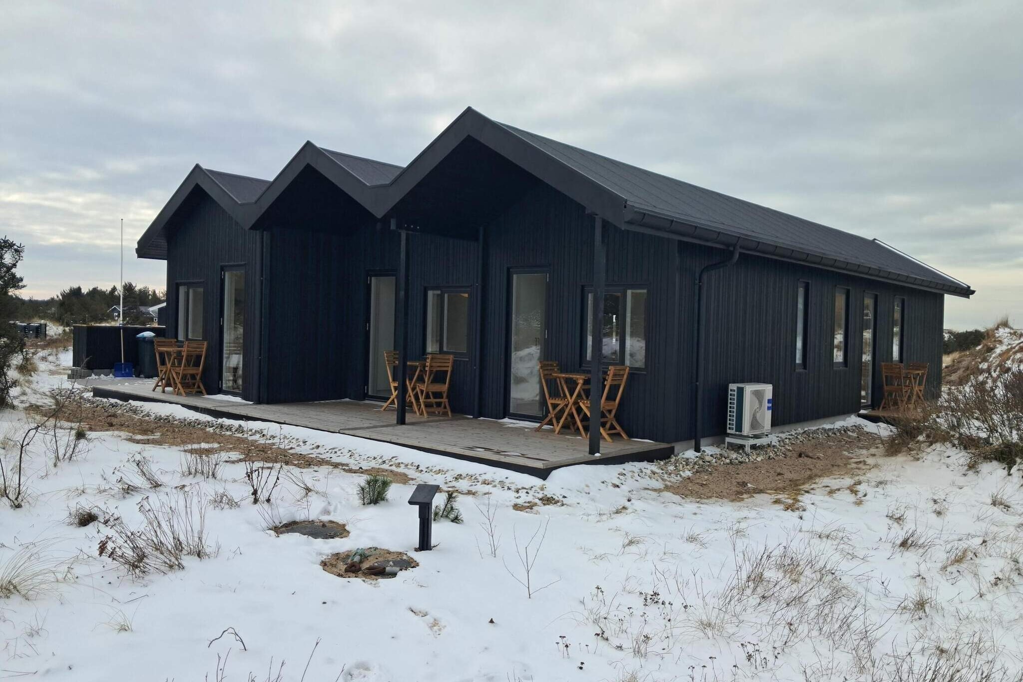 4 Sterne Ferienhaus in Løkken - Im Freien
