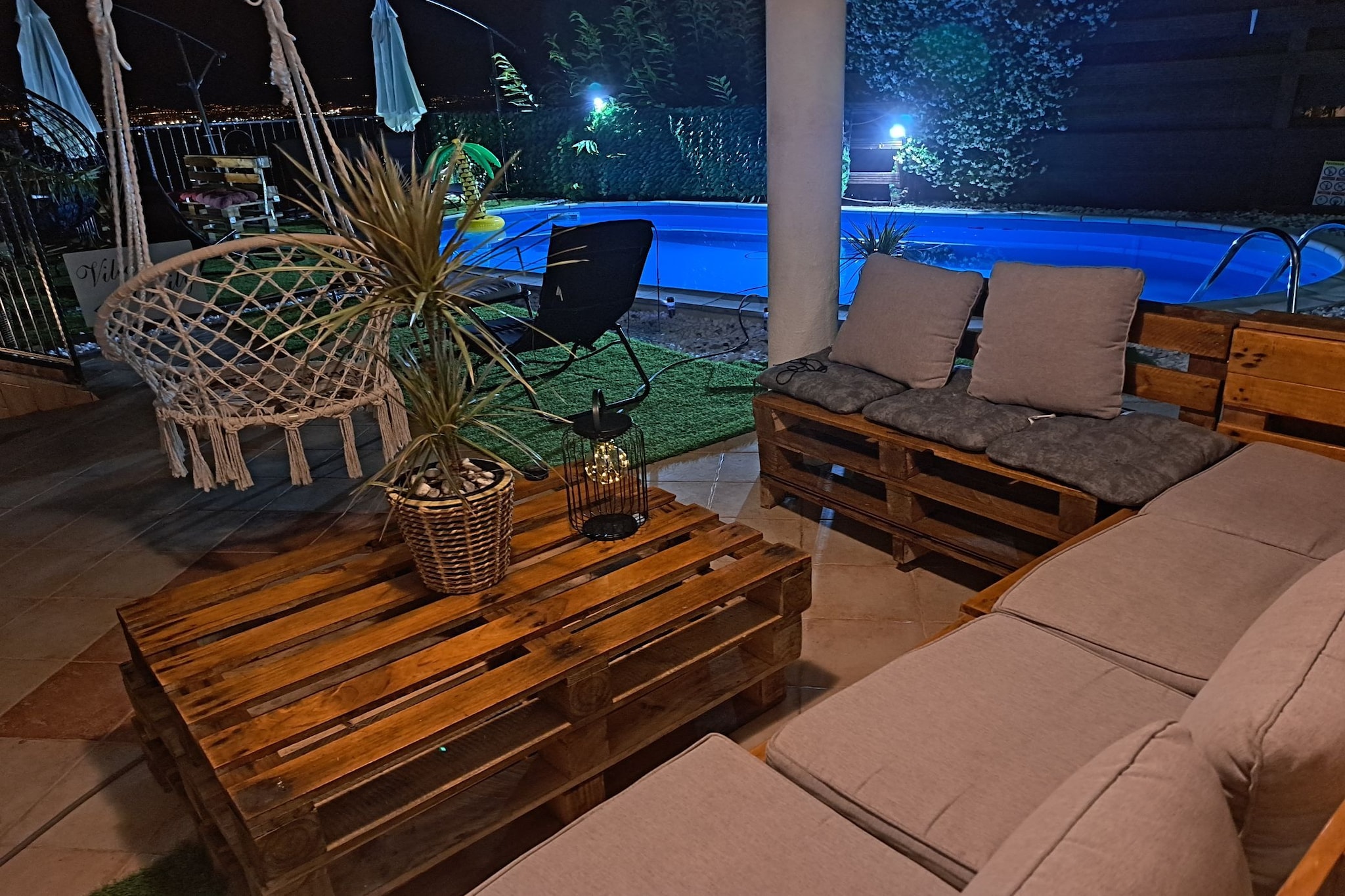 Beautiful Unique Family Villa Emily - Five Bedroom Holiday Home  With Pool - Im Freien