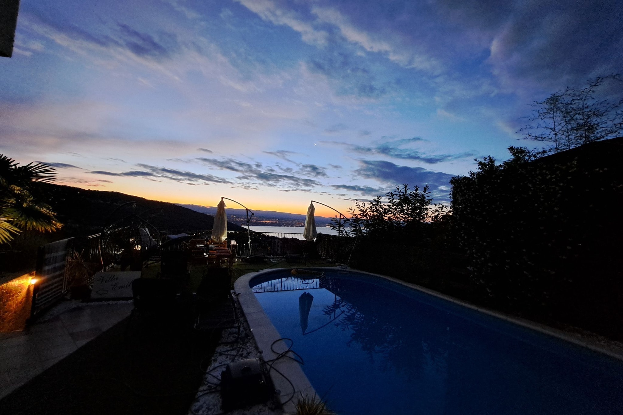 Beautiful Unique Family Villa Emily - Five Bedroom Holiday Home  With Pool - Im Freien