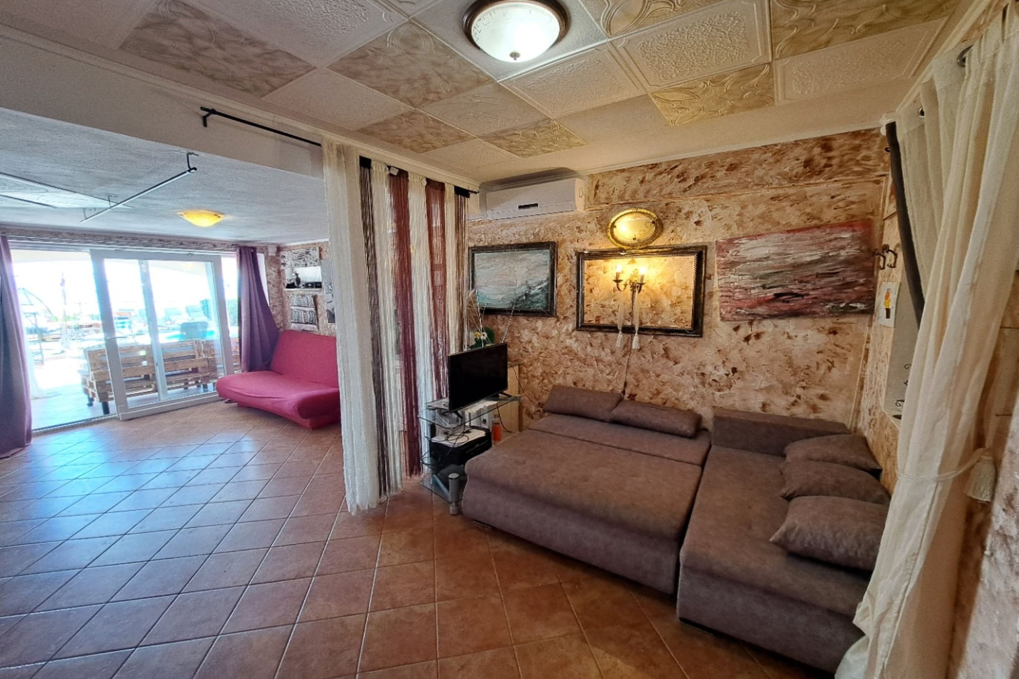 Beautiful Unique Family Villa Emily - Five Bedroom Holiday Home  With Pool