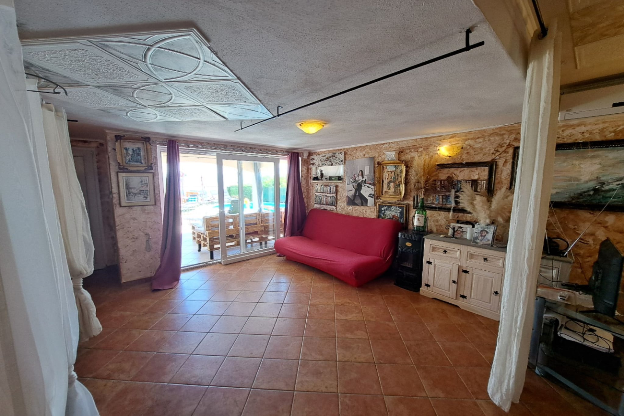 Beautiful Unique Family Villa Emily - Five Bedroom Holiday Home  With Pool