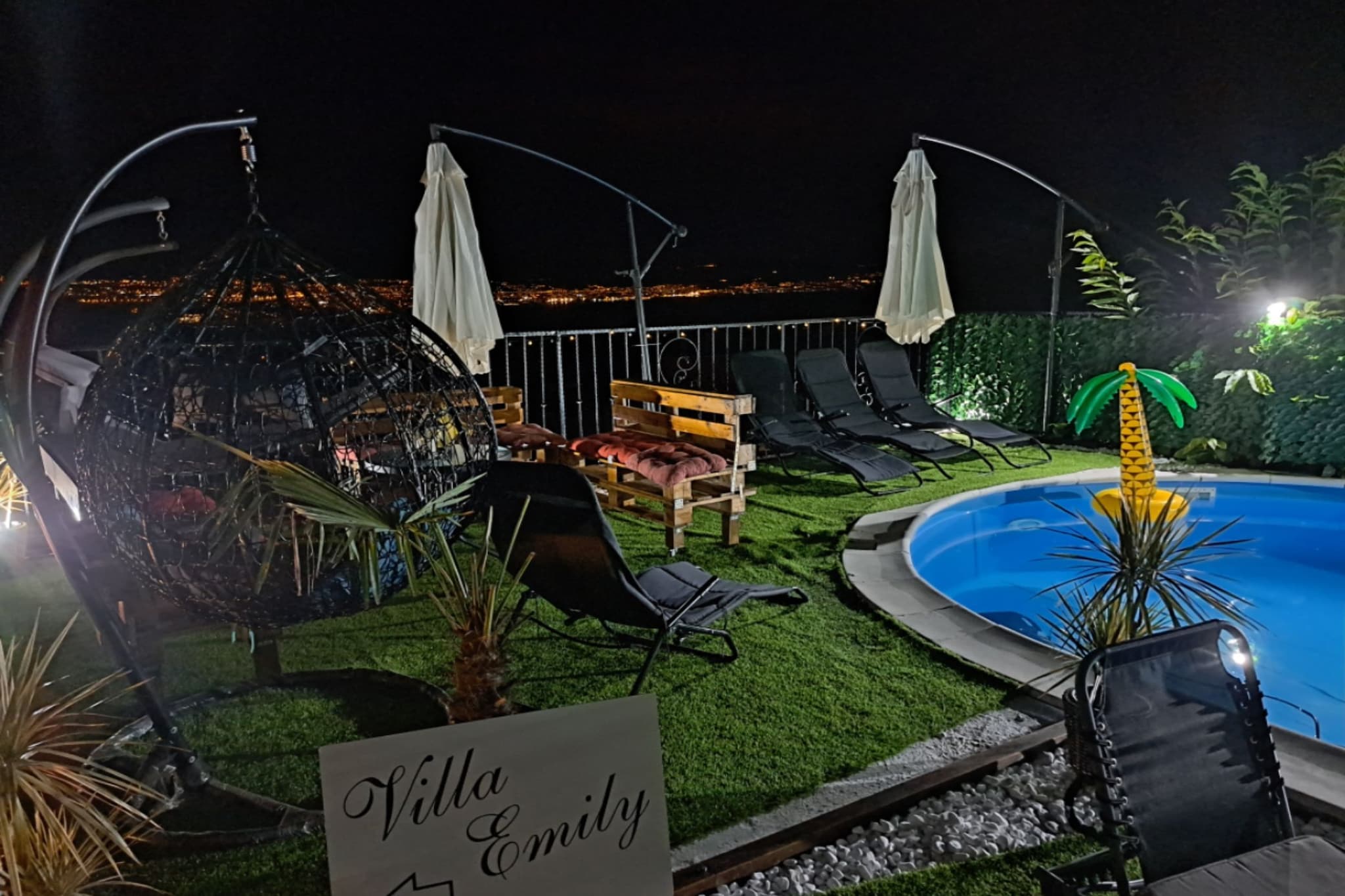 Beautiful Unique Family Villa Emily - Five Bedroom Holiday Home  With Pool - Schwimmbad