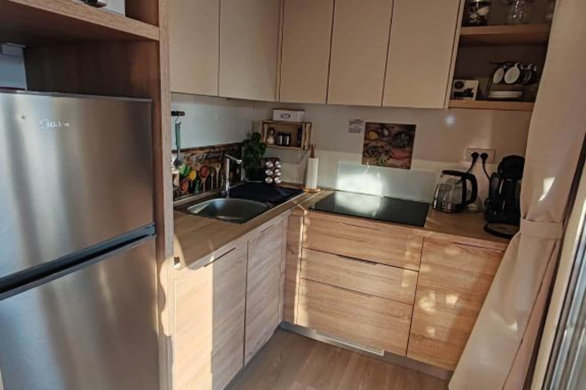 Mobile Home Annika Mar - Two Bedroom Mobile Home with Terrace - Cuisine
