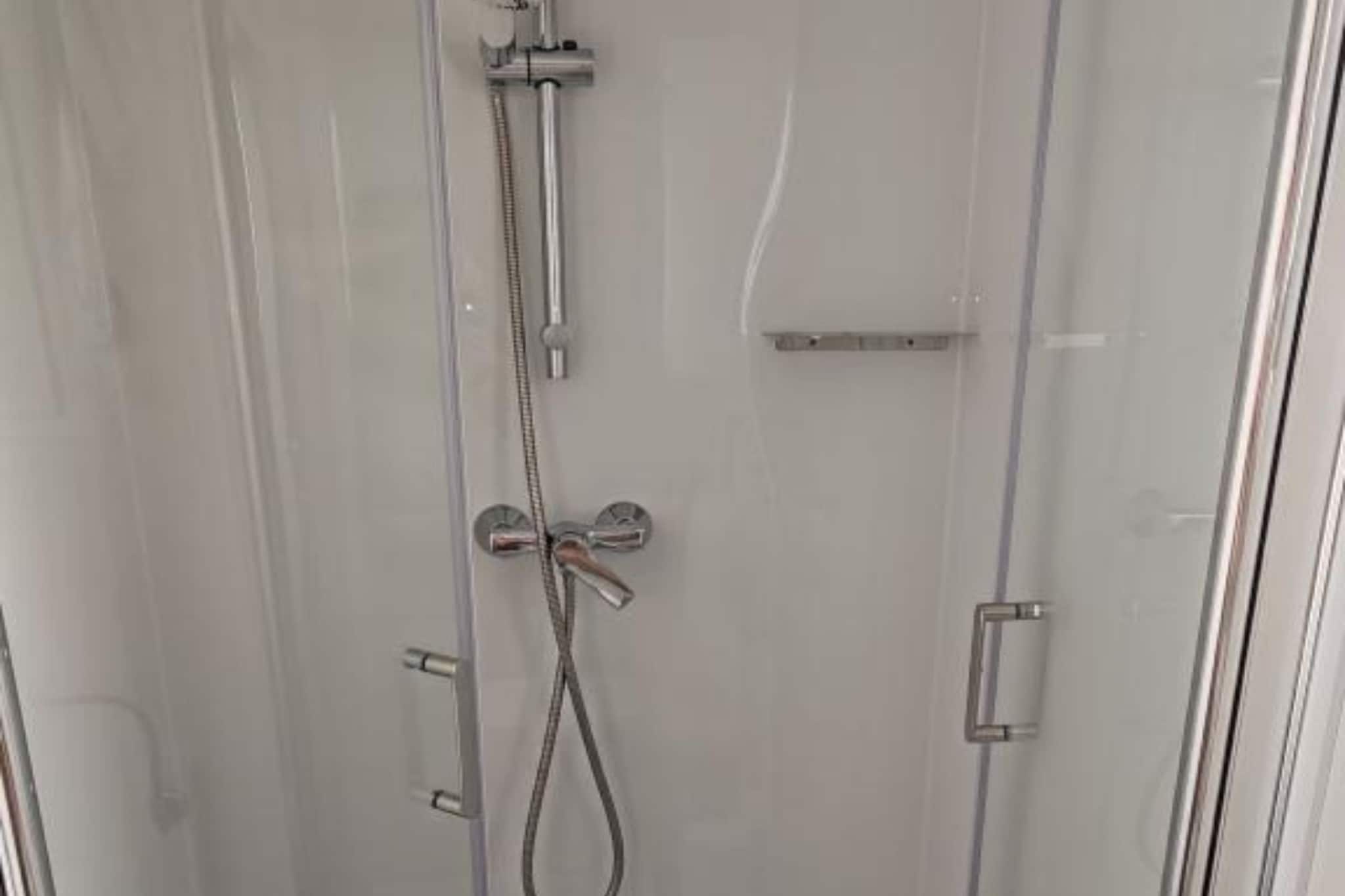 Mobile Home Annika Mar - Two Bedroom Mobile Home with Terrace - Salle de bain