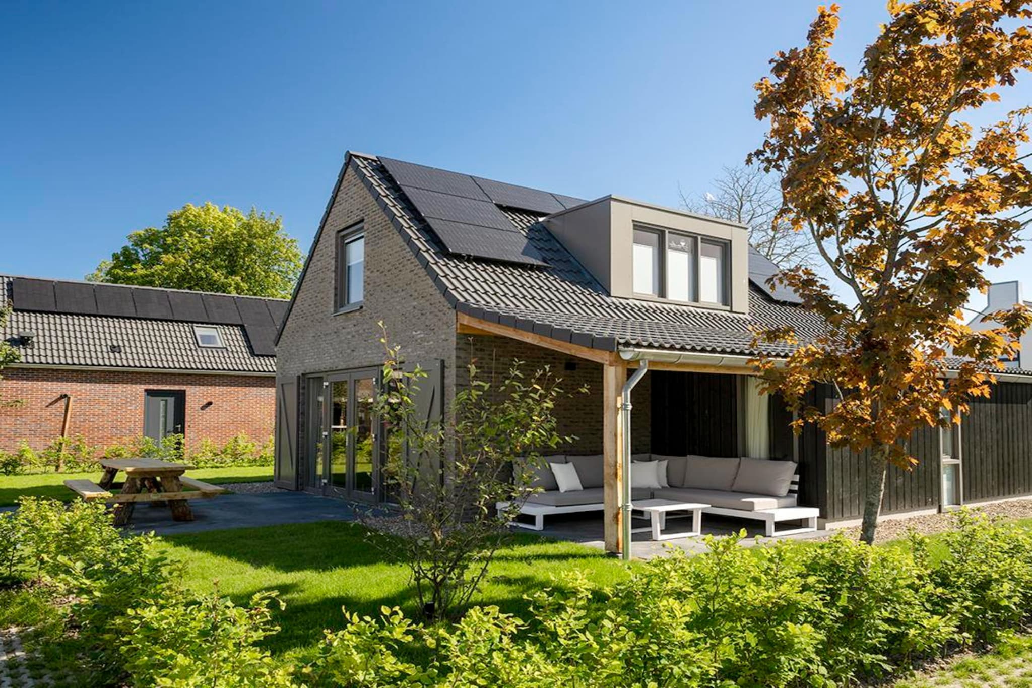 Exterior Summer