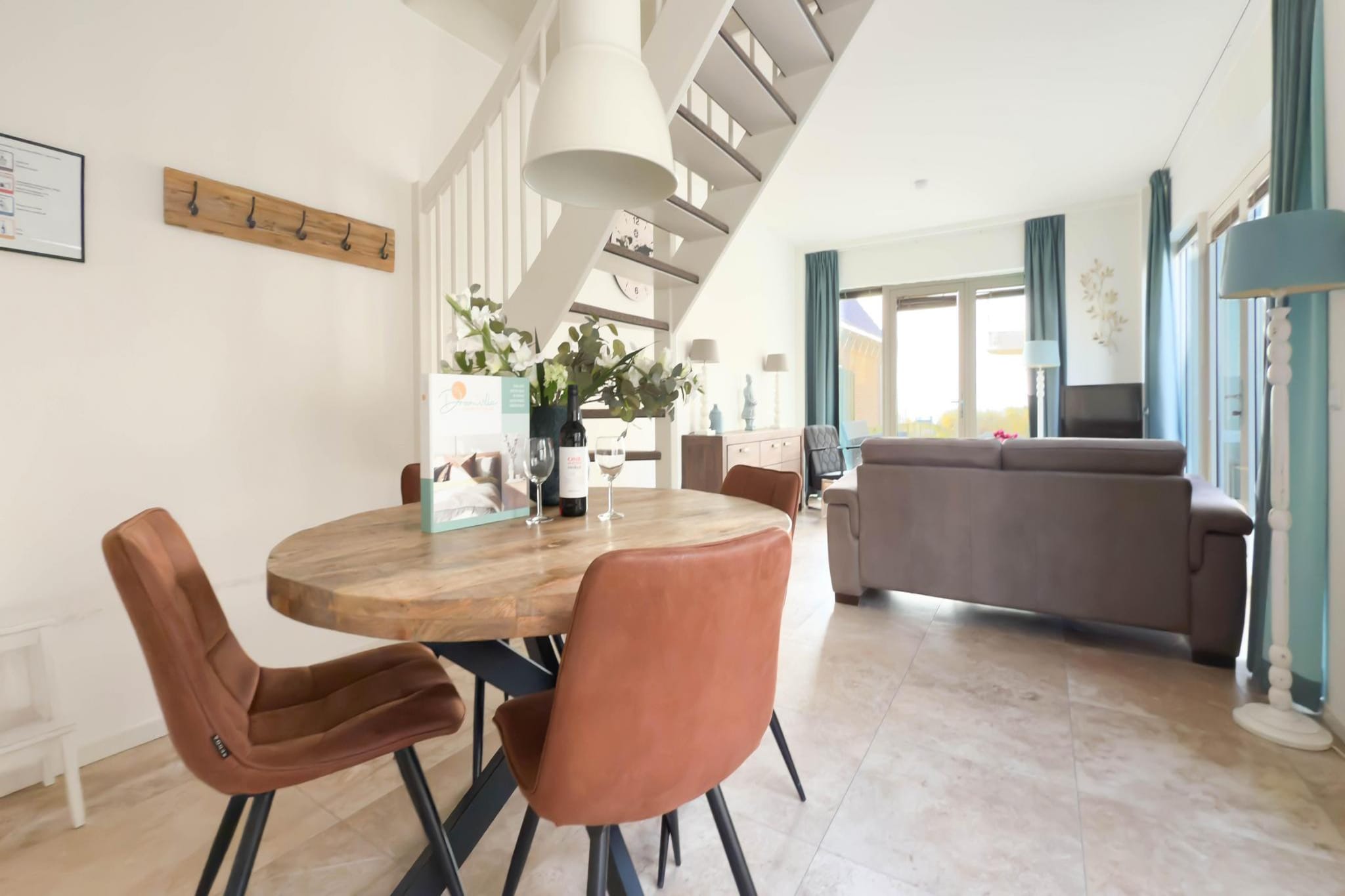 Egmond Boulevard Home with Parking