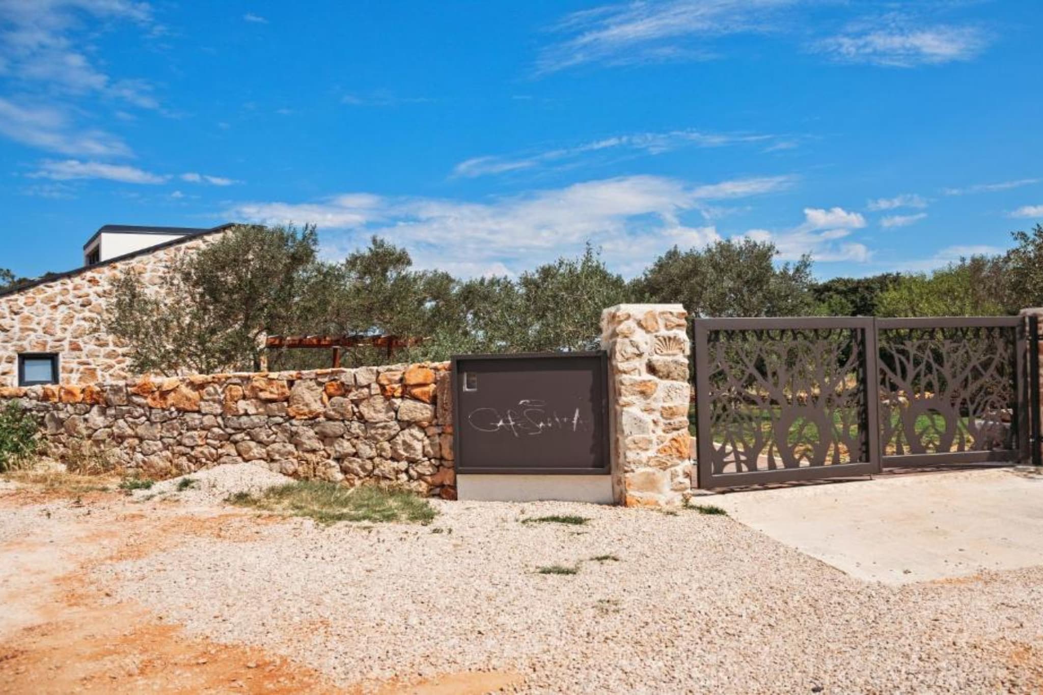 Capesanta - One Bedroom Holiday Home with Hot Tub - Buitenlucht