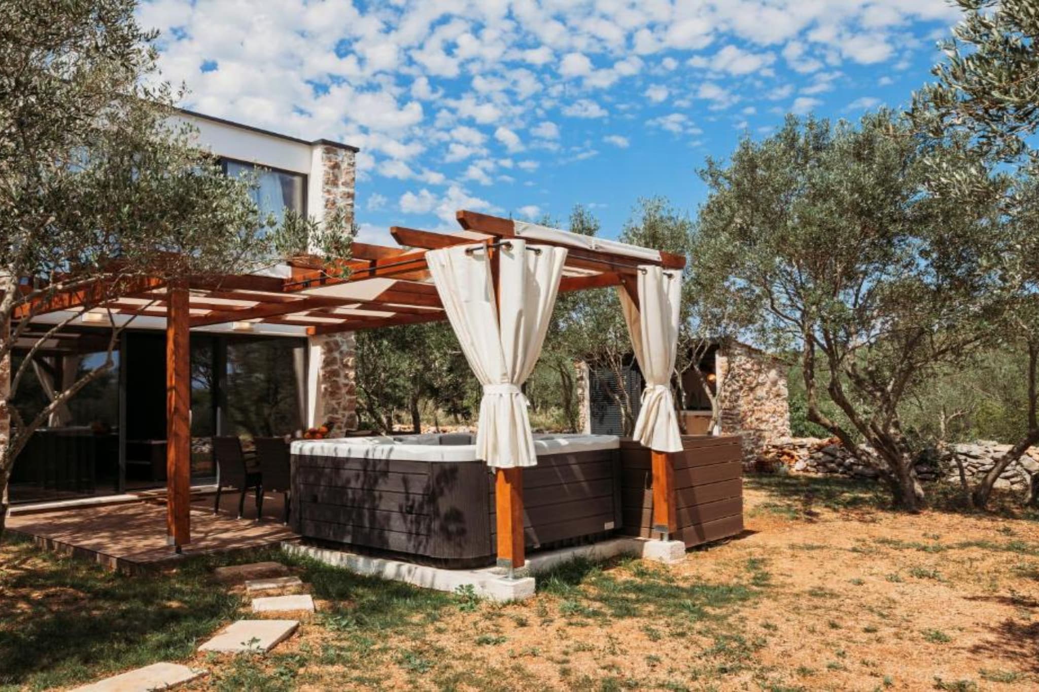 Capesanta - One Bedroom Holiday Home with Hot Tub - Spa