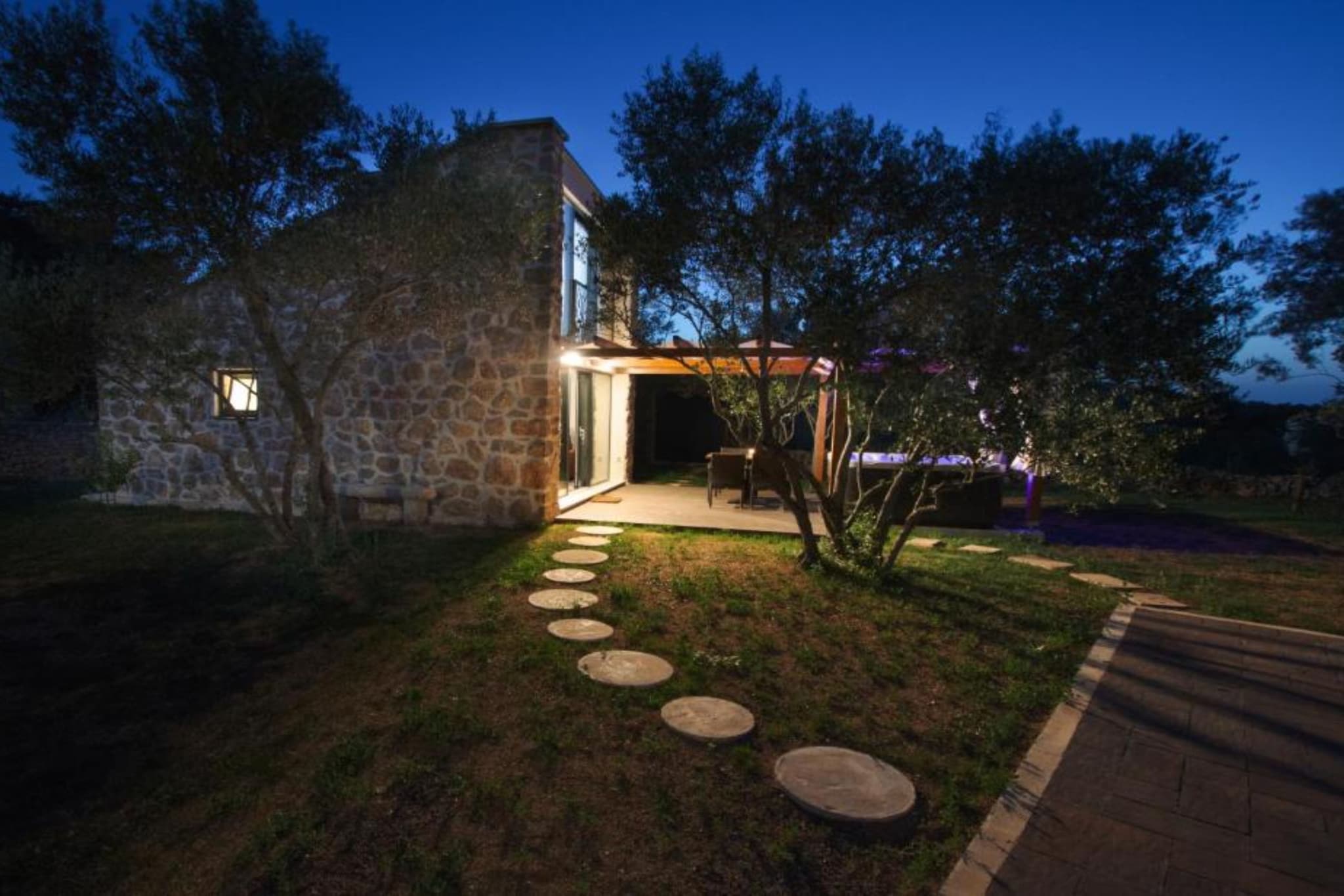 Capesanta - One Bedroom Holiday Home with Hot Tub - Sfeer