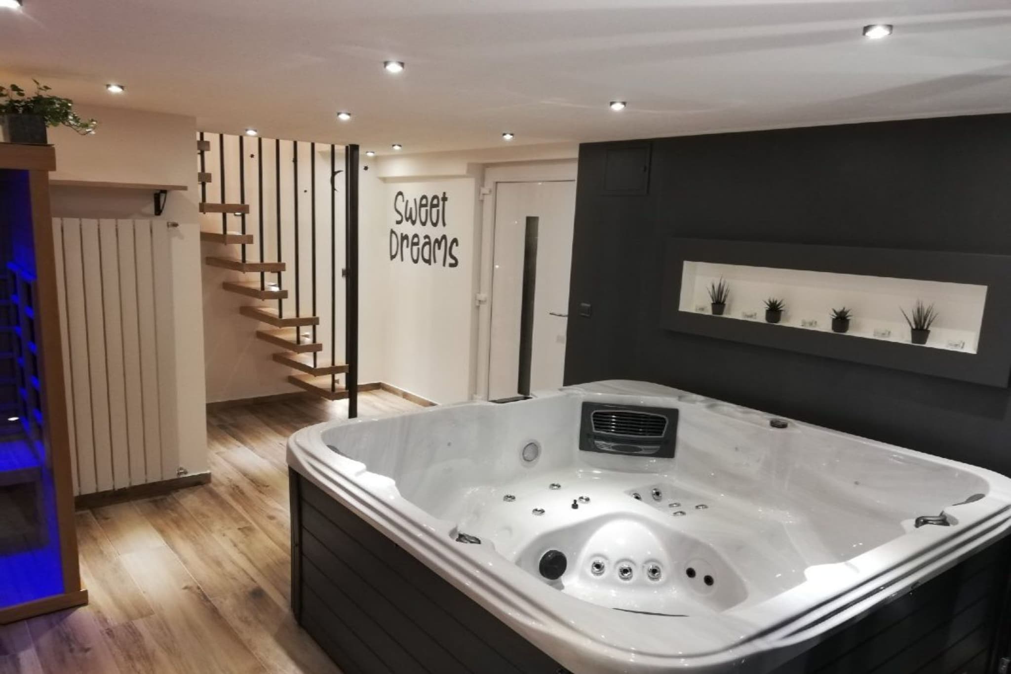 Holiday Home Luka Topličica - Four bedroom Villa with Hot Tub - Spa