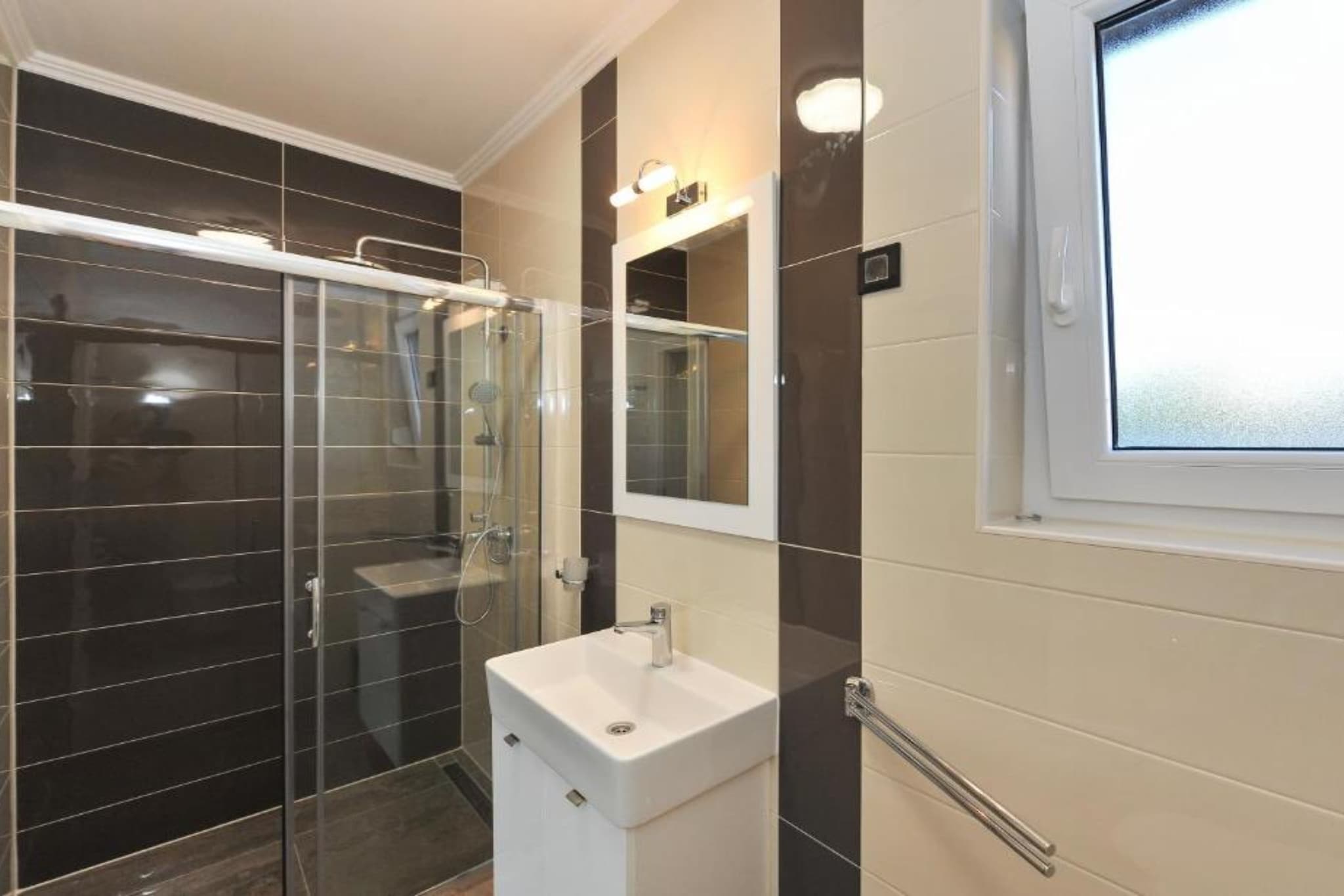Adriatic Villa Privlaka - Two bedroom Villa with pool - Badkamer