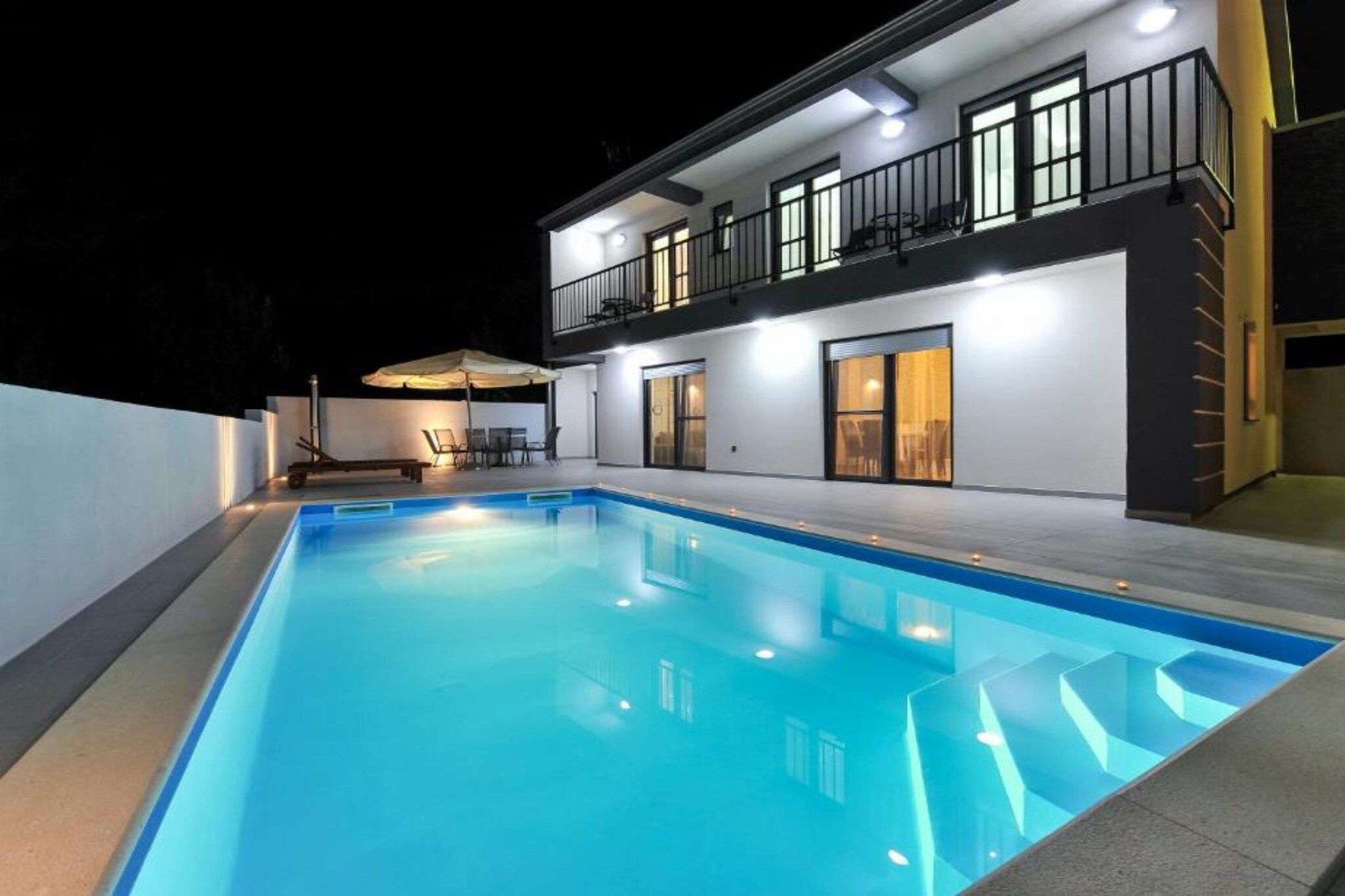 Adriatic Villa Privlaka - Two bedroom Villa with pool - Zwembad