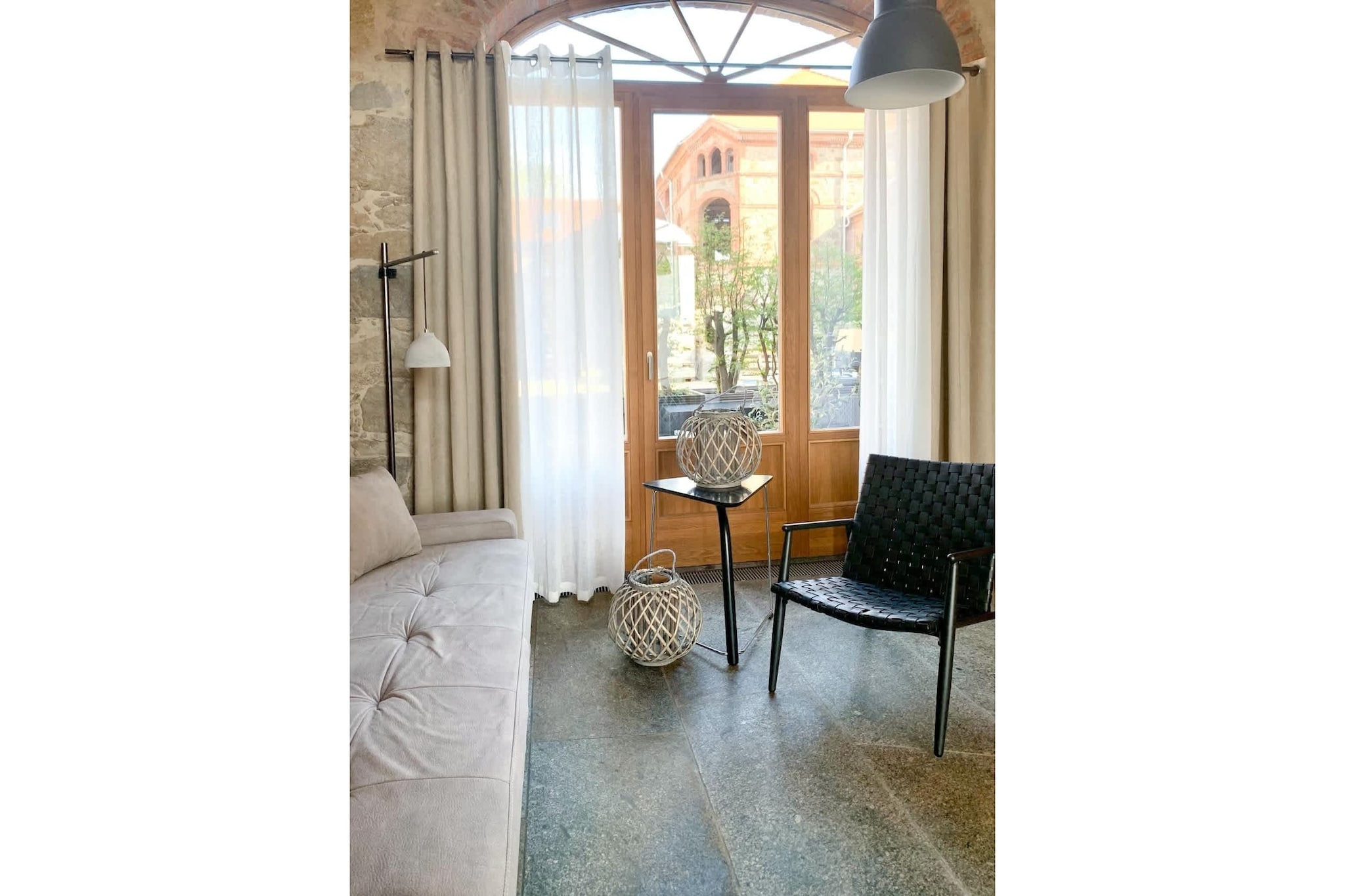 Designer-Studio unter historischem Gewölbe – Natur & Ruhe bei Dresden