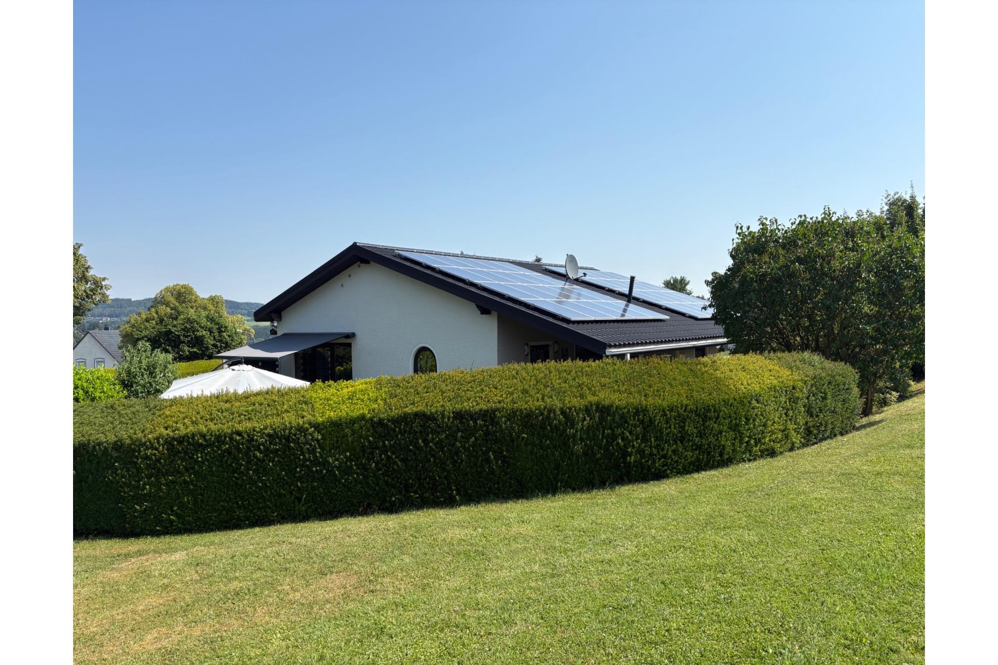 Wohlfühl Ferienhaus Henn Eifelliebe - Buitenkant zomer