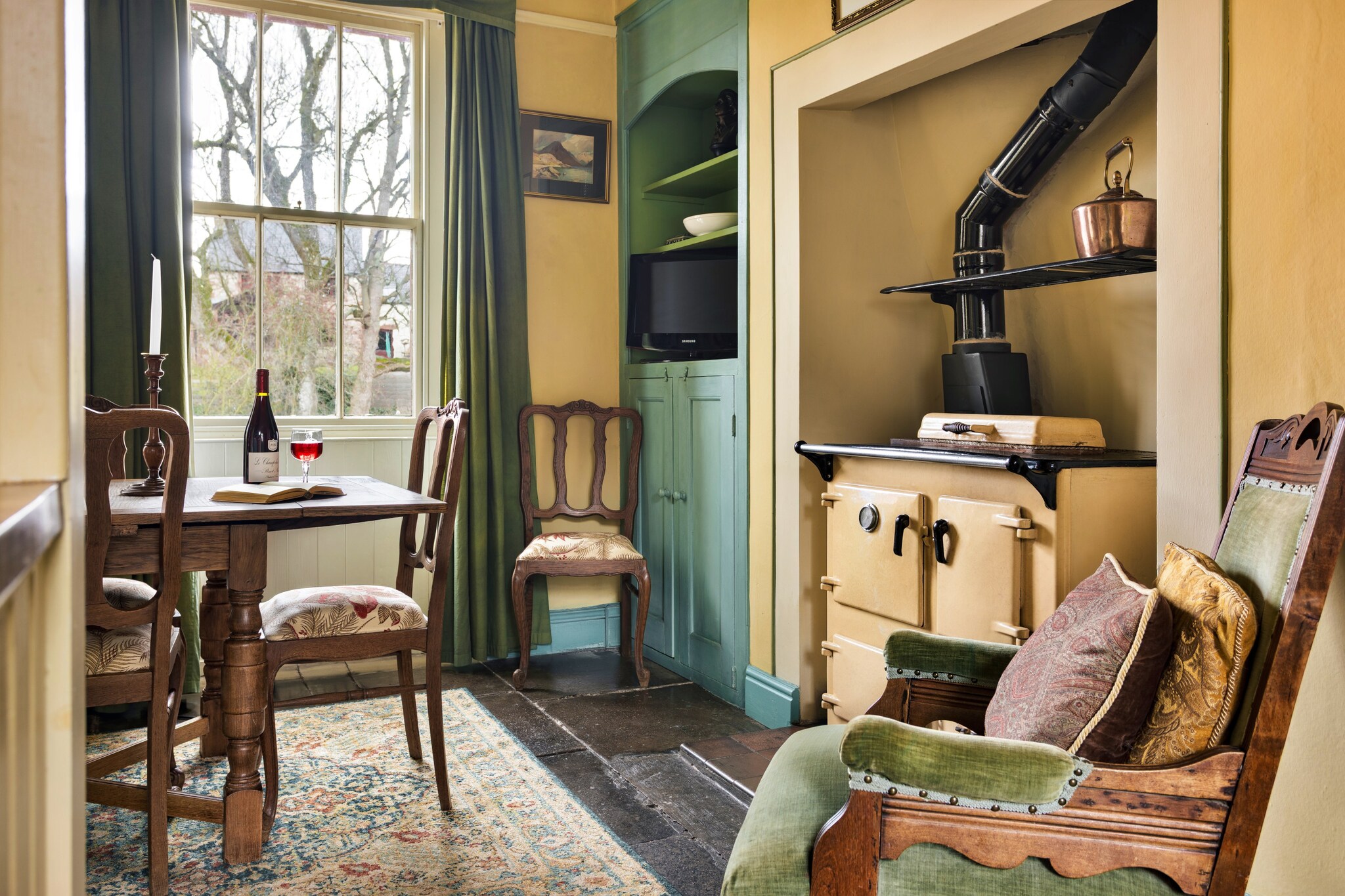 Bourne Edge - Eetkamer