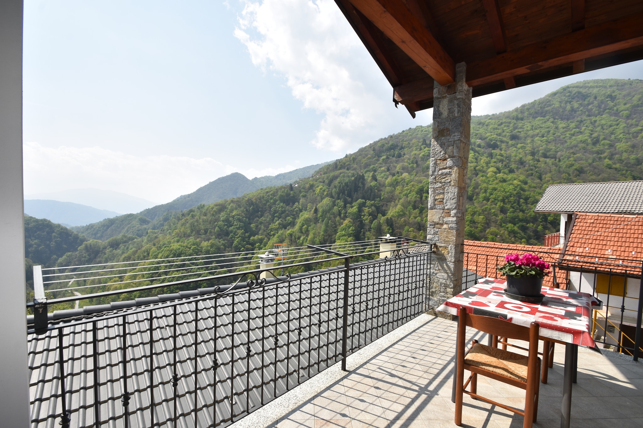 Ca' Main - Aussicht Sommer