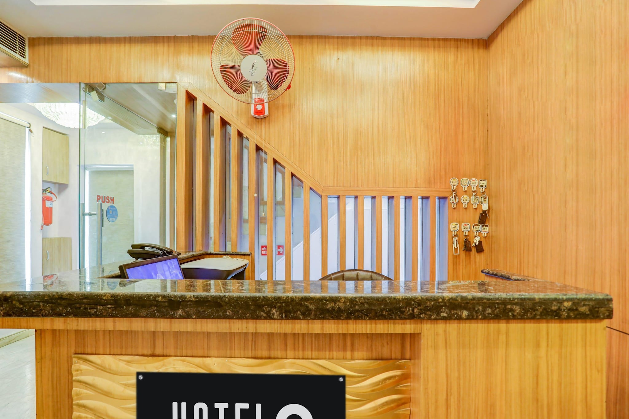 Ground floor: (bedroom(double bed, TV, seating area, air conditioning, telephone), bathroom(bathtub or shower, washbasin, toilet, Towels incl., shampoo, body soap, hot water), Parking)
