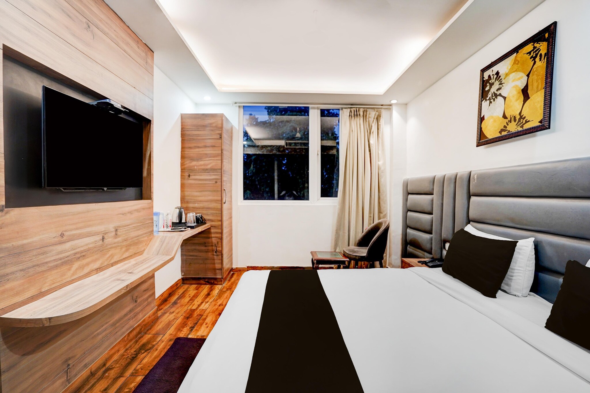 Comfortable Accommodations: Super Townhouse Prayagraj Central Bus Terminal Formerly Hotel Four View in Civil Lines offers 4-star comfort with free WiFi, air-conditioning, and private bathrooms. Each room includes a work desk, seating area, TV, and free toiletries.
Convenient Facilities: Guests benefit from a lift, 24-hour front desk, daily housekeeping, family rooms, room service, and luggage storage. The hotel ensures a pleasant stay with its comprehensive amenities.
Prime Location: Located 9 km from Phaphamau Junction and 10 km from Allahabad Airport, the hotel provides easy access to key attractions.
Check-in is only available to guests aged 18 and above. Please provide a government-issued ID to confirm your age.