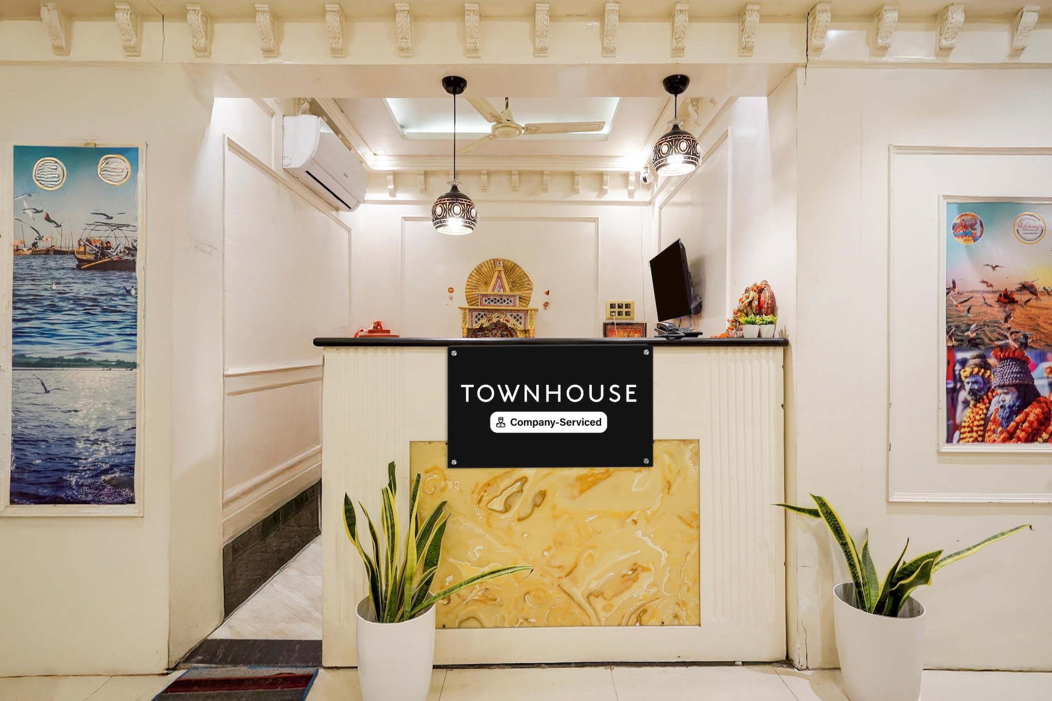 Ground floor: (bedroom(double bed, TV, seating area, air conditioning, telephone), bathroom(bathtub or shower, washbasin, toilet, Towels incl., shampoo, body soap, hot water))