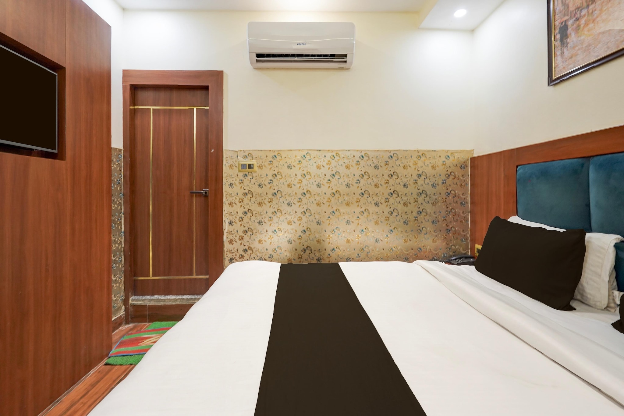 Deluxe Townhouse Kali Ghat Prayagraj