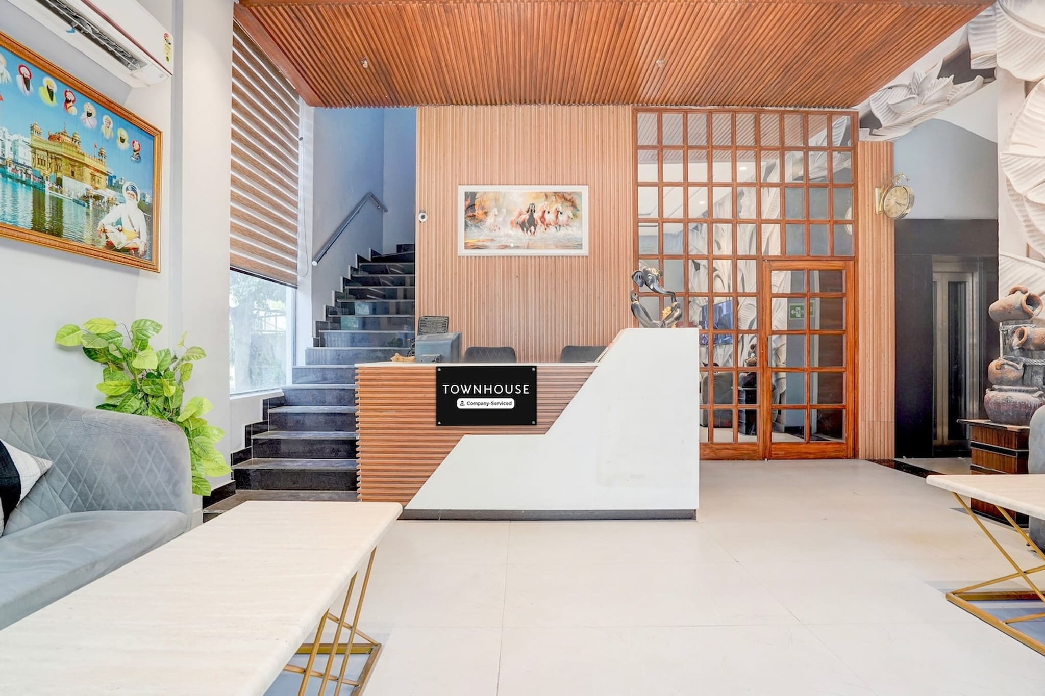 Ground floor: (bedroom(double bed, TV, seating area, air conditioning, telephone), bathroom(bathtub or shower, washbasin, toilet, Towels incl., shampoo, body soap, hot water), lift)