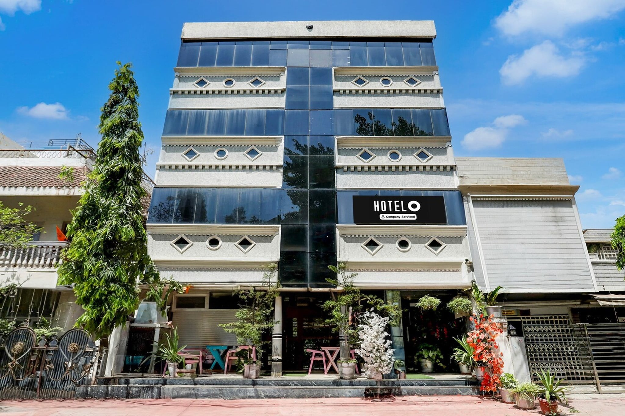 Deluxe Super Hotel O MP Nagar Near Rachna Tower