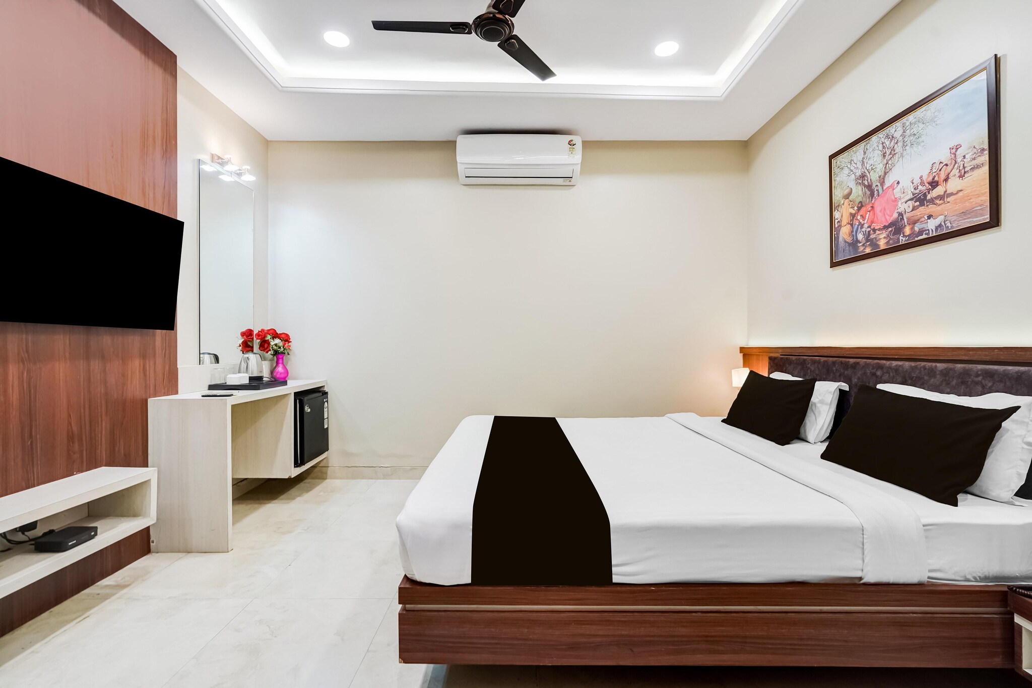 Super Townhouse Jodhpur Clock Tower