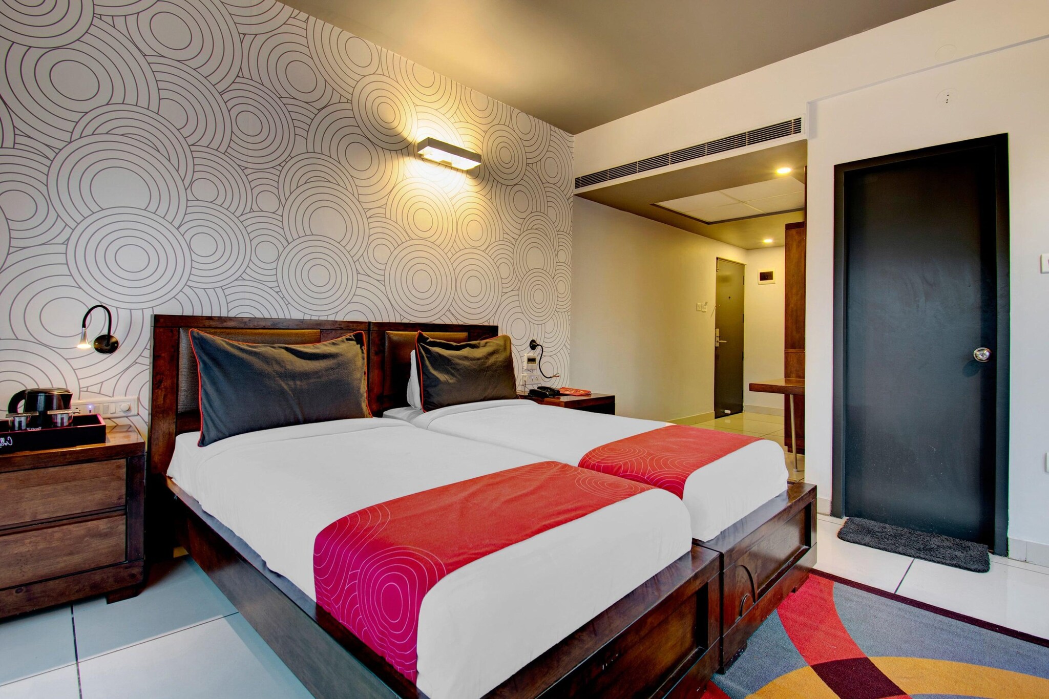"Enjoy a comfortable and hassle-free experience at our thoughtfully designed property. Each room is equipped with modern amenities, cozy bedding, and elegant decor to make you feel right at home. Located conveniently with easy access to public transport and major attractions, it's perfect for both business and leisure travelers. Cleanliness and guest comfort are our top priorities, and our team is available 24/7 to assist you throughout your stay.

1. Foreign Guests Restricted: Apologies, but we are currently unable to host foreign nationals at this property.

2.Early Check-In Policy: A full day’s room rate will be charged for check-ins before 6:00 AM. Complimentary early check-in is available between 6:00 AM and 10:00 AM, subject to room availability.

3.Check-in is only available to guests aged 18 and above. Please provide a government-issued ID to confirm your age.



