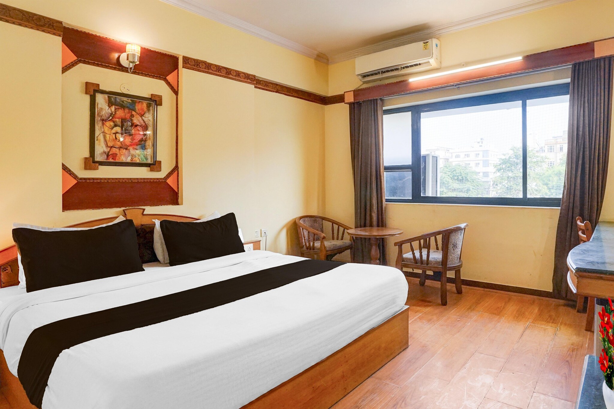 Located within 3.6 km of City Palace and 3.7 km of Jantar Mantar, Jaipur, Cozy Deluxe Stays at Subhash Nagar Jaipur provides rooms with air conditioning and a private bathroom in Jaipur. Among the facilities of this property are a restaurant, a shared kitchen and room service, along with free WiFi throughout the property. Guests can make use of a bar.
Guest rooms at the hotel are equipped with a seating area, a flat-screen TV with satellite channels and a private bathroom with free toiletries and a bath or shower. All rooms include a desk.
Speaking English and Hindi at the 24-hour front desk, staff are ready to help around the clock.
Hawa Mahal - Palace of Winds is 4 km from Cozy Deluxe Stays at Subhash Nagar Jaipur, while Jaipur Railway Station is 4.1 km away. Jaipur International Airport is 15 km from the property.
Unmarried couples are warmly welcome at this property.
Guests with local ID proof are warmly welcome.
Apologies, but we are currently unable to host foreign nationals at this property.
Early Check-In Policy: A full day’s room rate will be charged for check-ins before 6:00 AM. Complimentary early check-in is available between 6:00 AM and 10:00 AM, subject to room availability.
Check-in is only available to guests aged 18 and above. Please provide a government-issued ID to confirm your age.