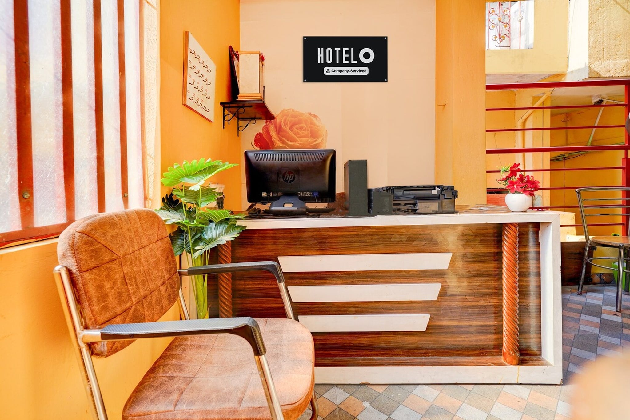 Ground floor: (bedroom(double bed, TV, seating area, air conditioning, telephone), bathroom(bathtub or shower, shower, washbasin, toilet, Towels incl., shampoo, body soap, hot water), Parking)