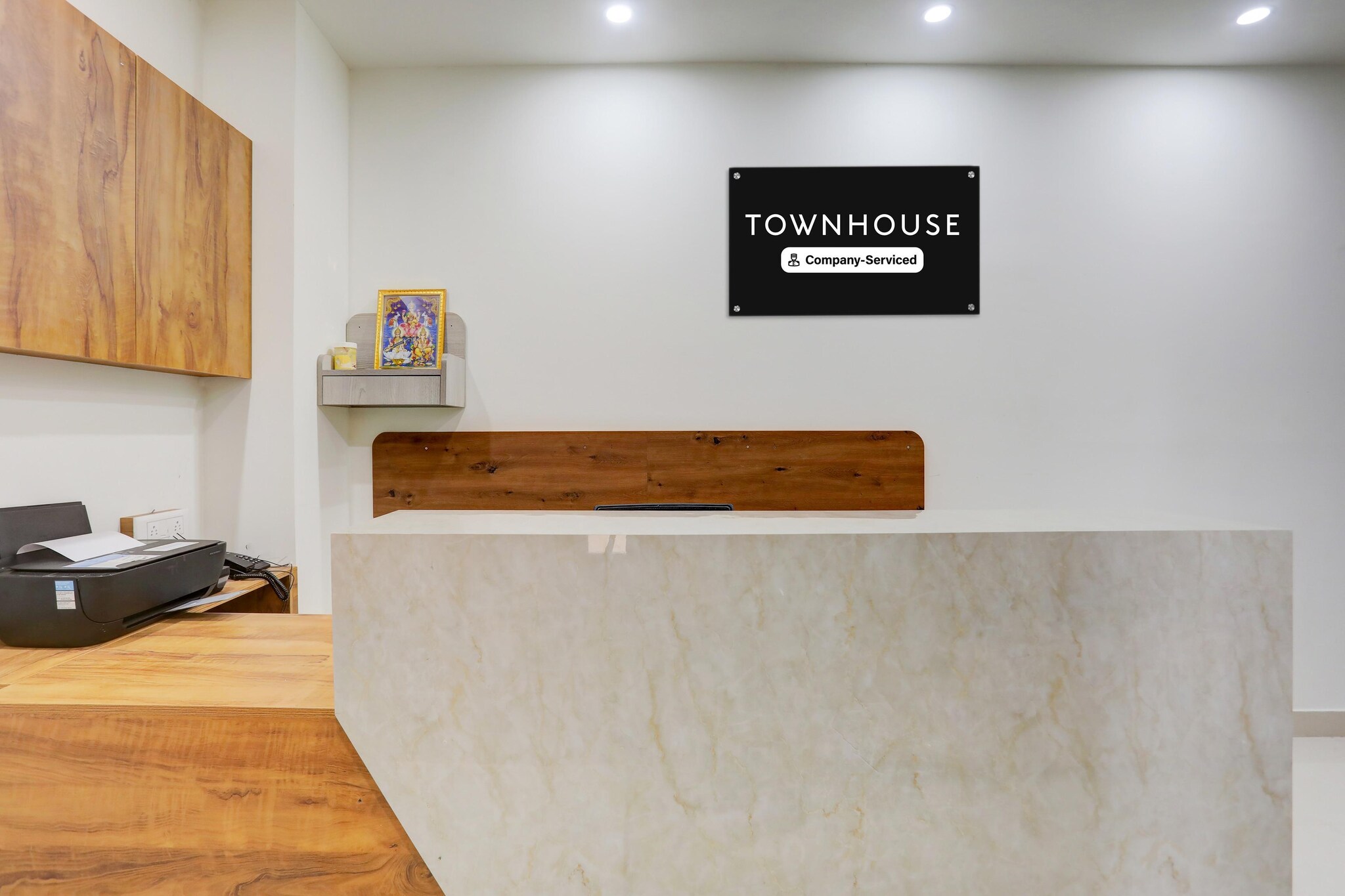 Ground floor: (bedroom(double bed, TV, seating area, air conditioning, telephone), bathroom(bathtub or shower, washbasin, toilet, Towels incl., shampoo, body soap, hot water), Parking, lift)