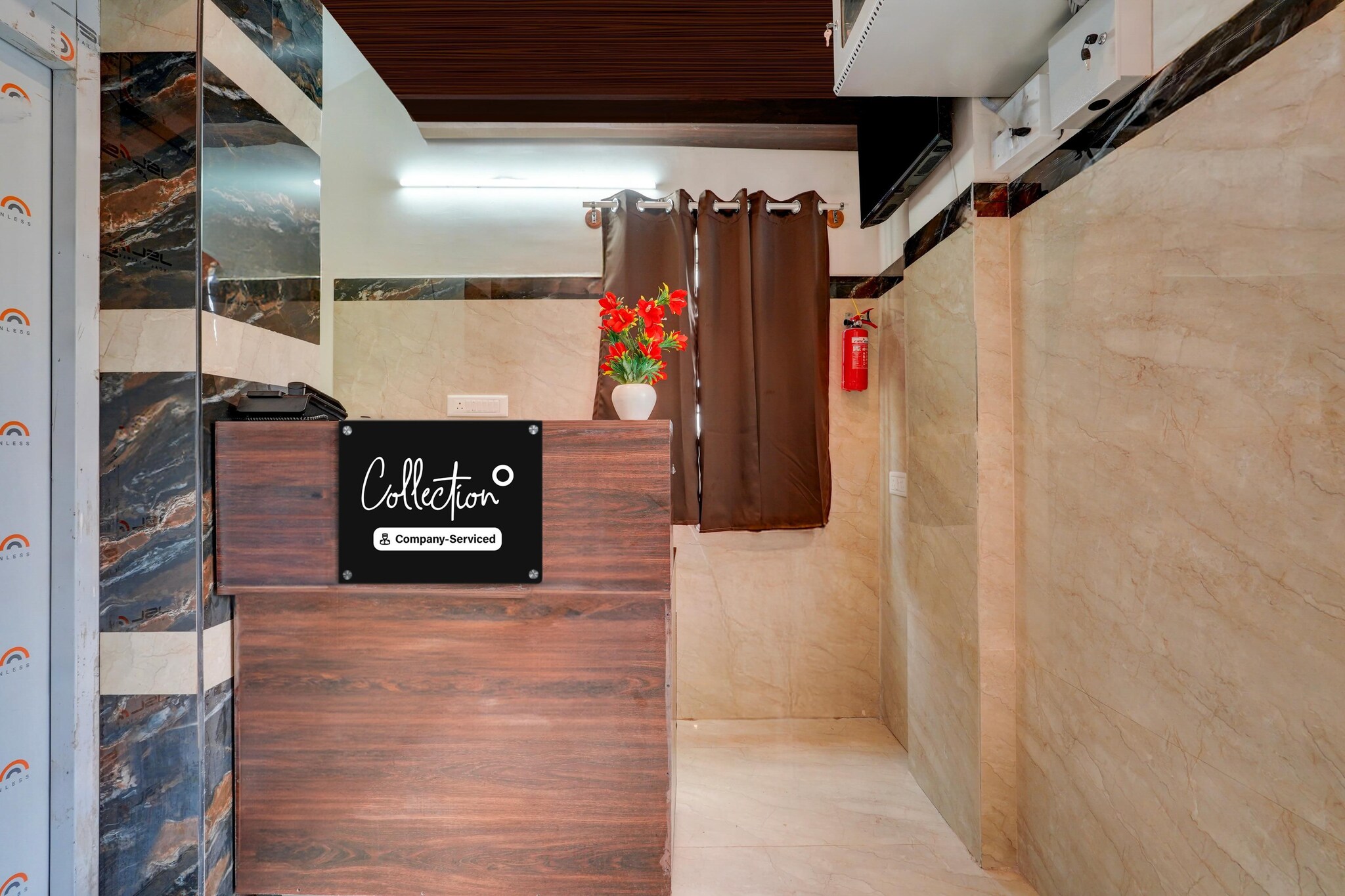 Ground floor: (bedroom(double bed, TV, seating area, air conditioning, telephone), bathroom(bathtub or shower, washbasin, toilet, Towels incl., shampoo, body soap, hot water), lift)